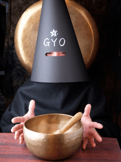 的中率100%!!?? 噂の占い師「GYO」の血液型別楽器診断 - TC楽器 - TCGAKKI