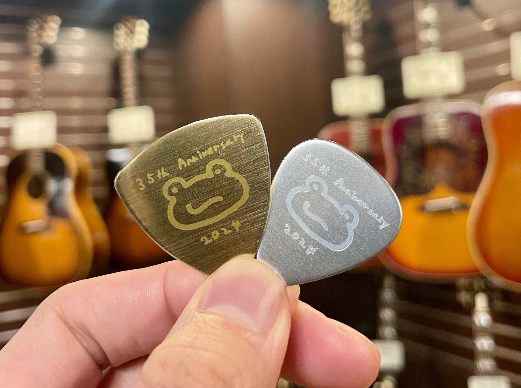 TC楽器35周年記念!限定アニバーサリーピック発売!! - TC楽器 - TCGAKKI