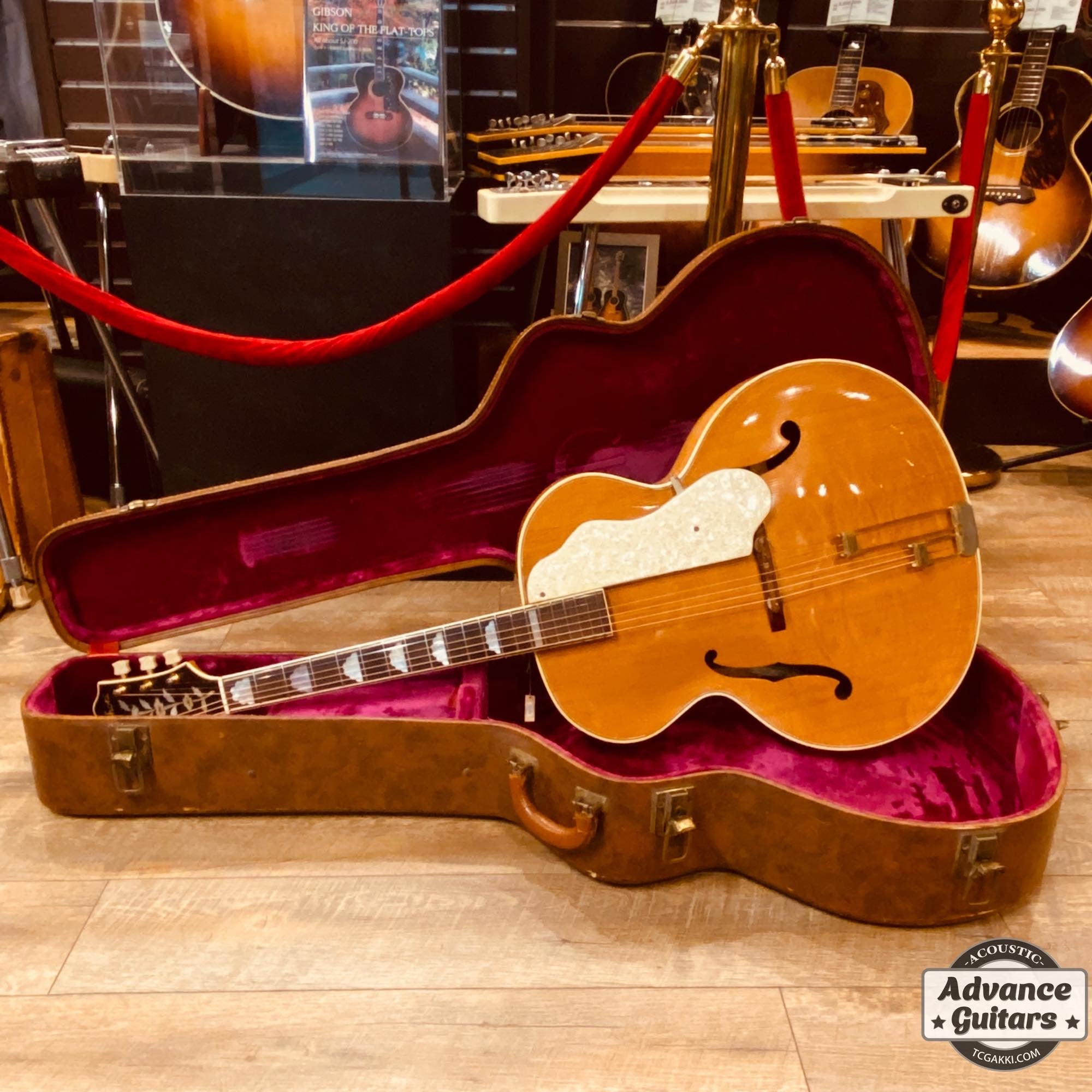 1951年製 DELUXE - TC楽器 - TCGAKKI