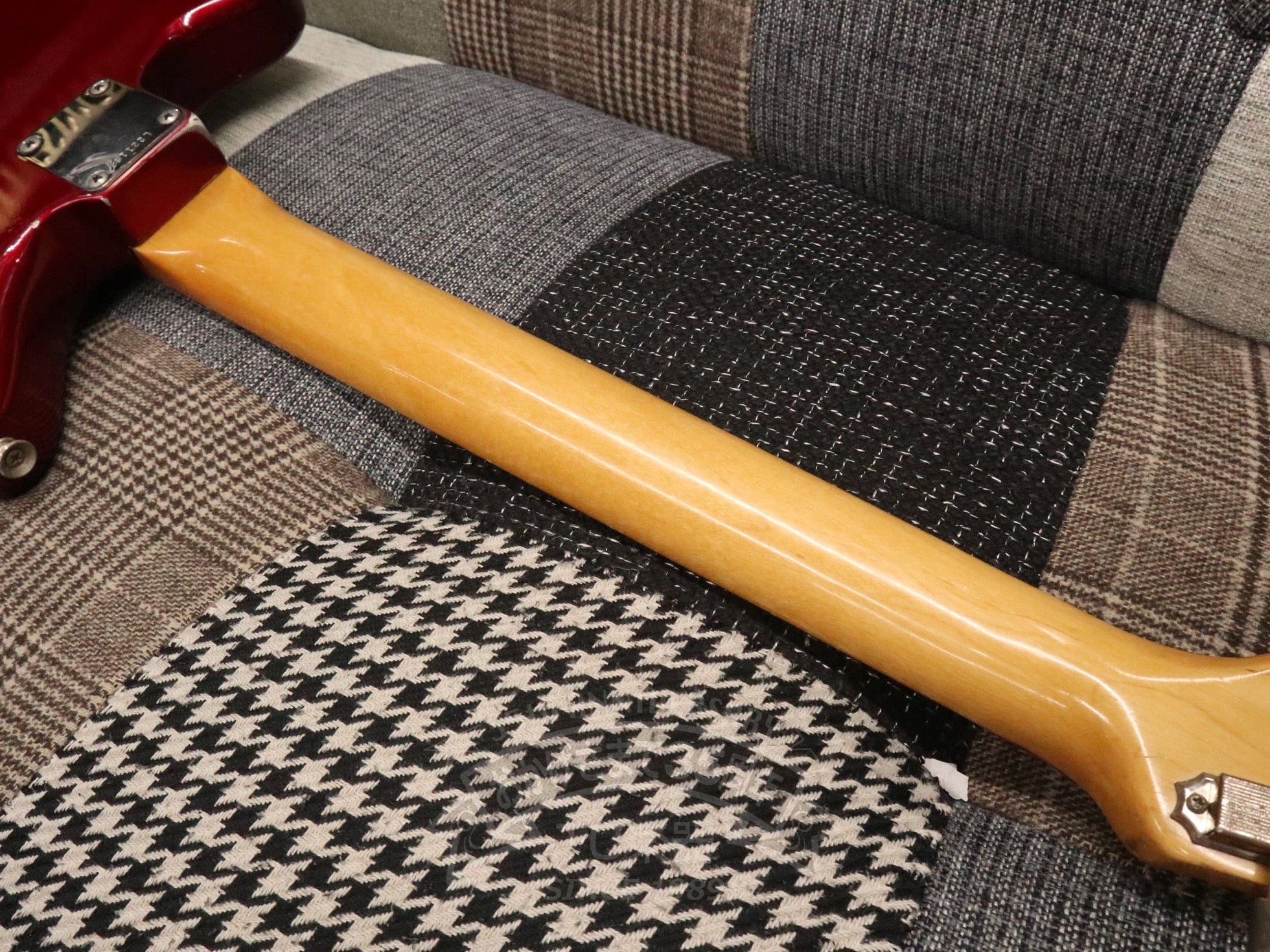 1964 JAGUAR Candy Apple Red Matching Head - TC楽器 - TCGAKKI