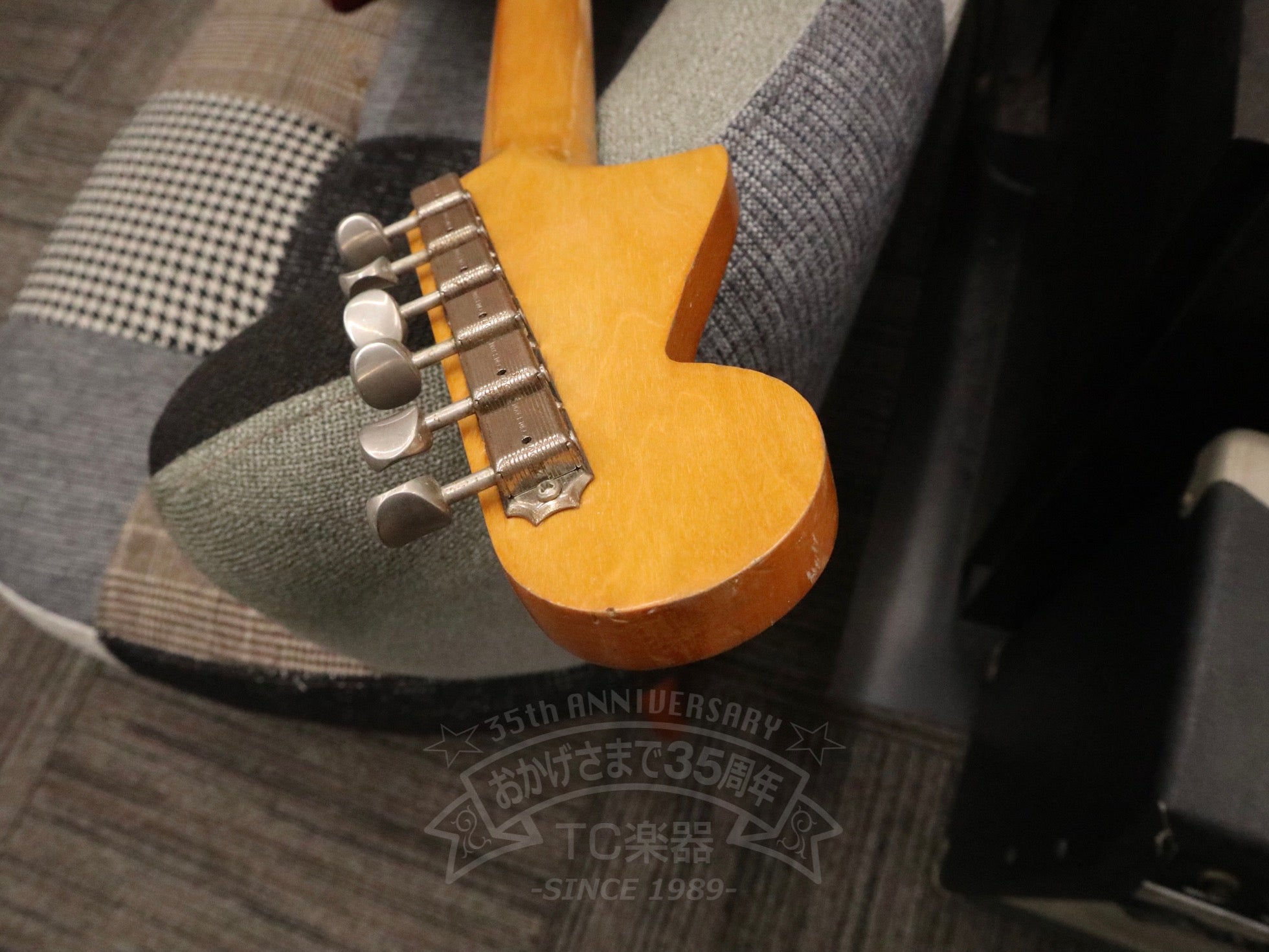 1964 JAGUAR Candy Apple Red Matching Head - TC楽器 - TCGAKKI