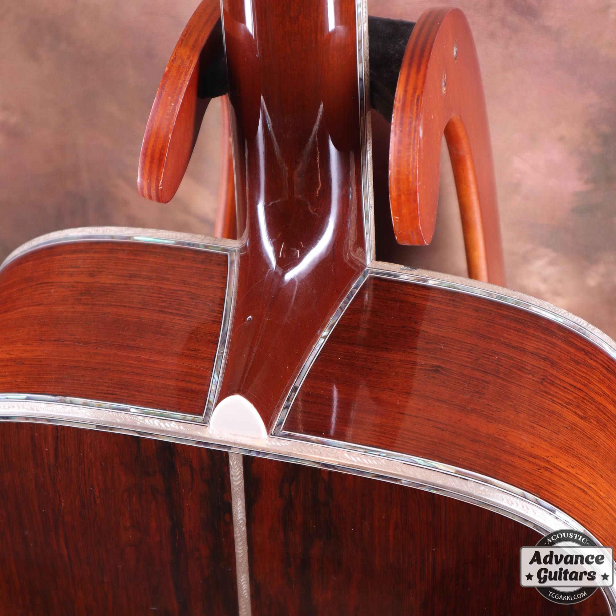 1967年製 D - 28 "TRAIN"(Inlayed by Larry Robinson,Engraved by Greg Rich) - TC楽器 - TCGAKKI