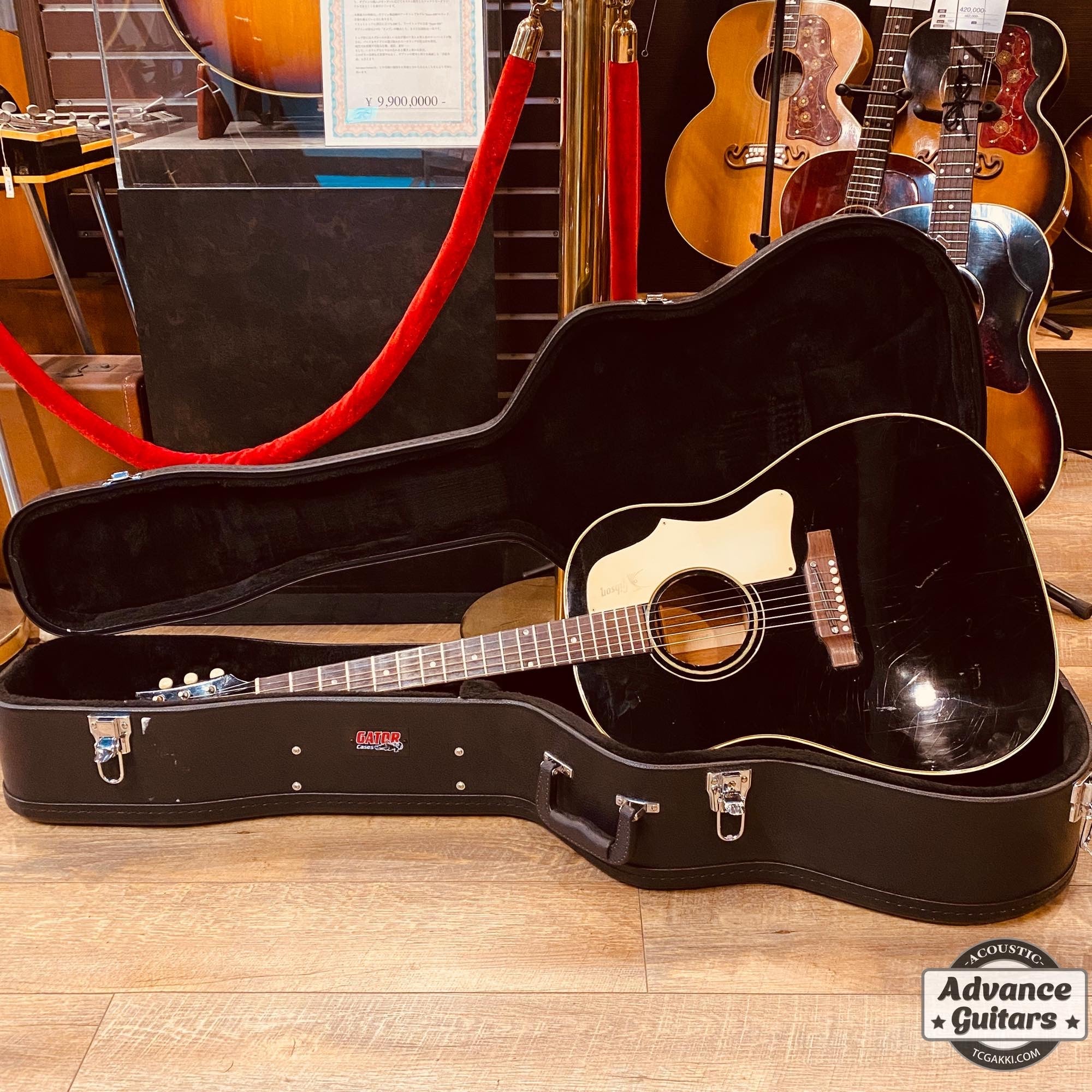 1968年製 J - 45 Ebony Black - TC楽器 - TCGAKKI