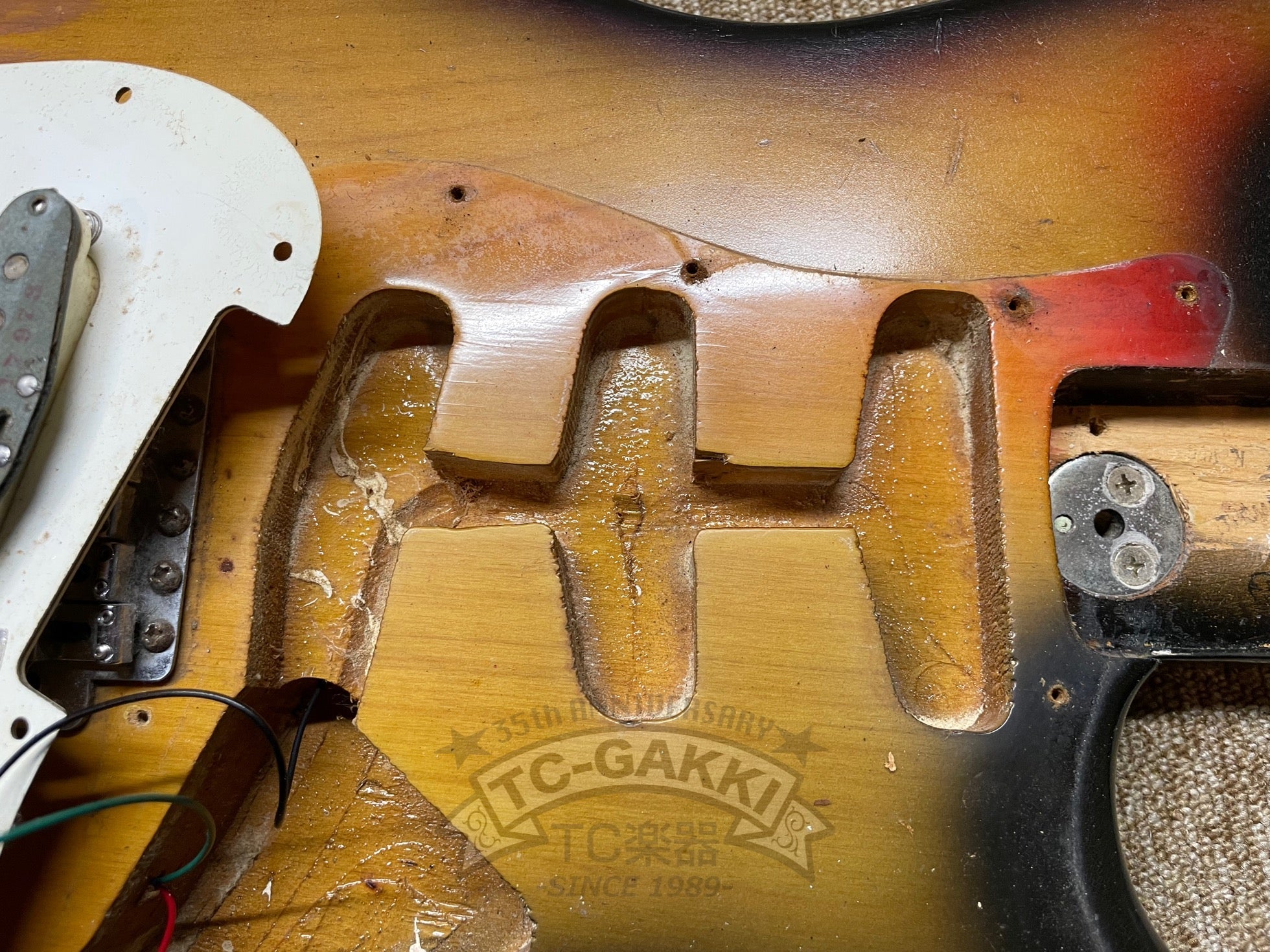 1973 STRATOCASTER Alder / Maple 3Tone Sunburst - TC楽器 - TCGAKKI