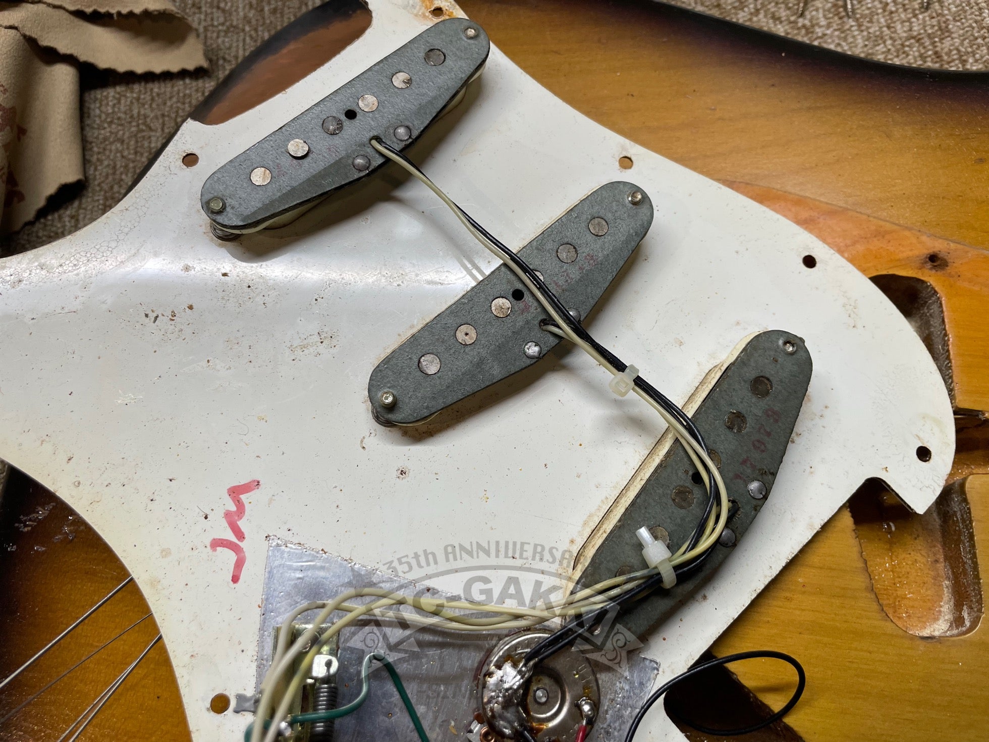 1973 STRATOCASTER Alder / Maple 3Tone Sunburst - TC楽器 - TCGAKKI