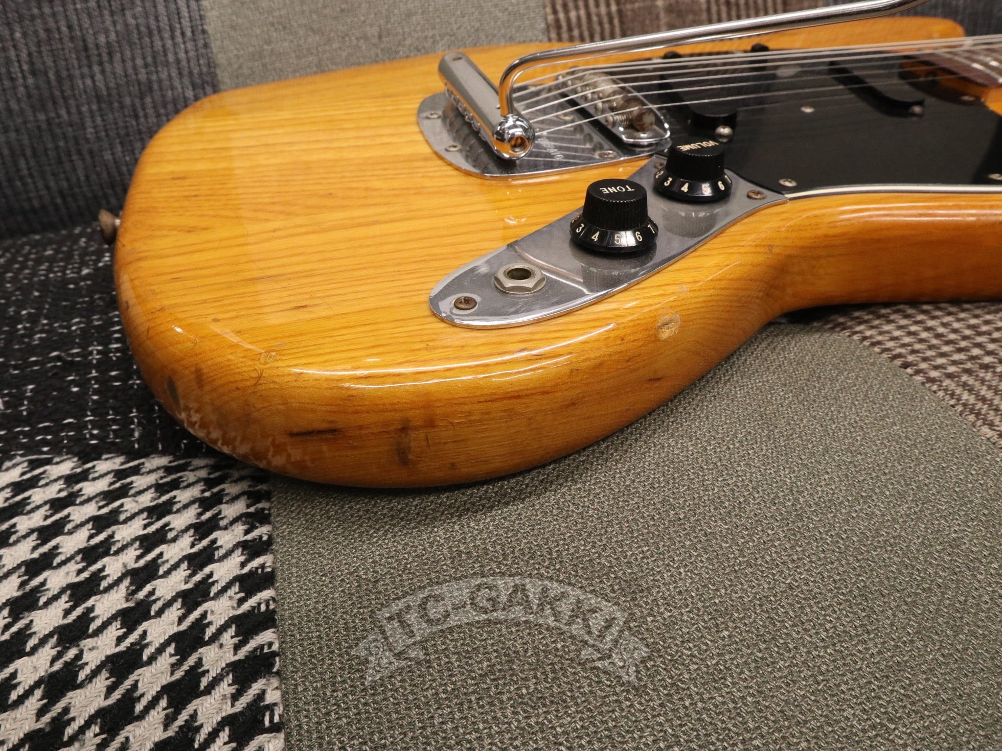 1978 - 1979 MUSTANG - TC楽器 - TCGAKKI