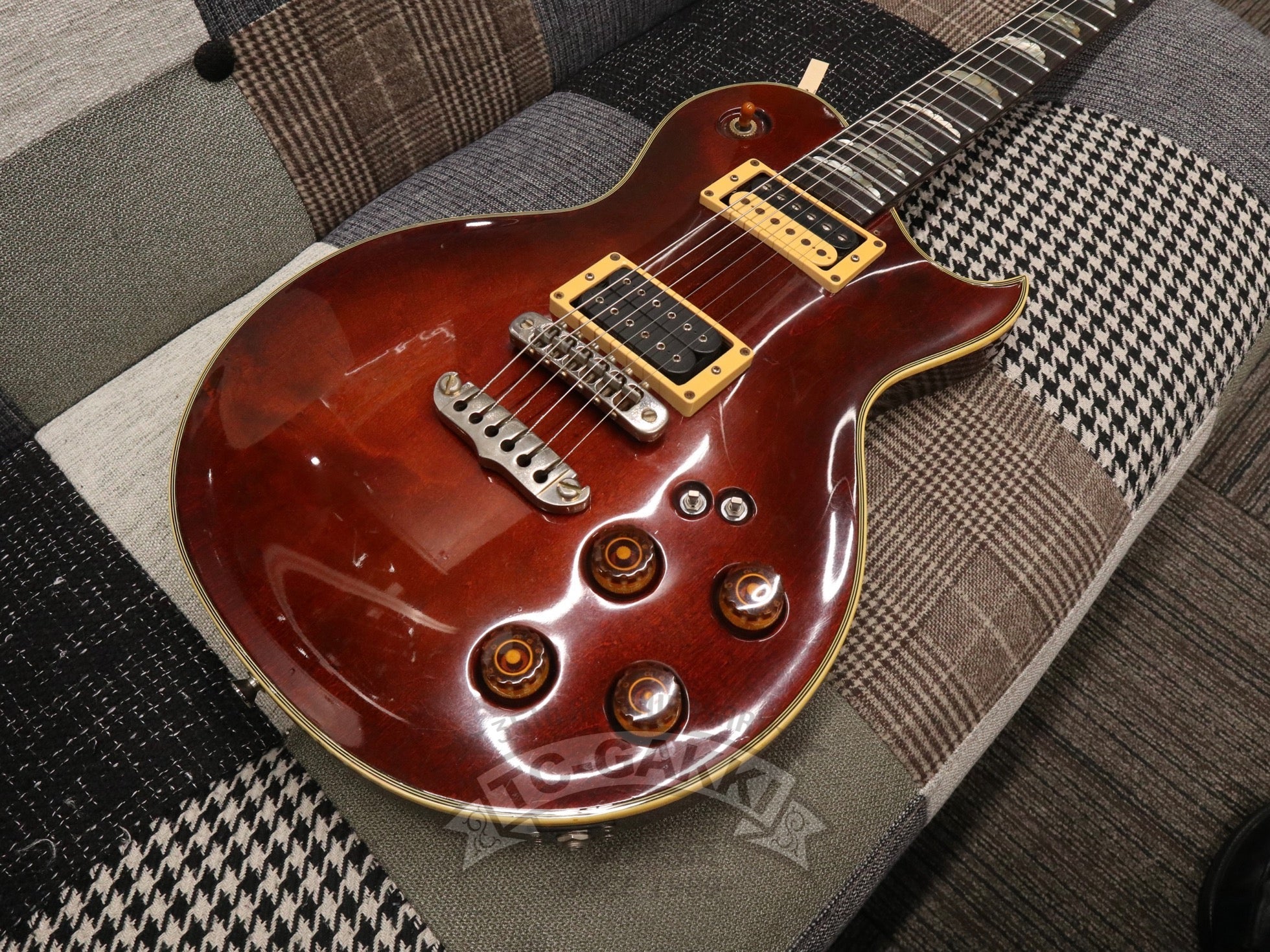 1981 PE - R80 - TC楽器 - TCGAKKI