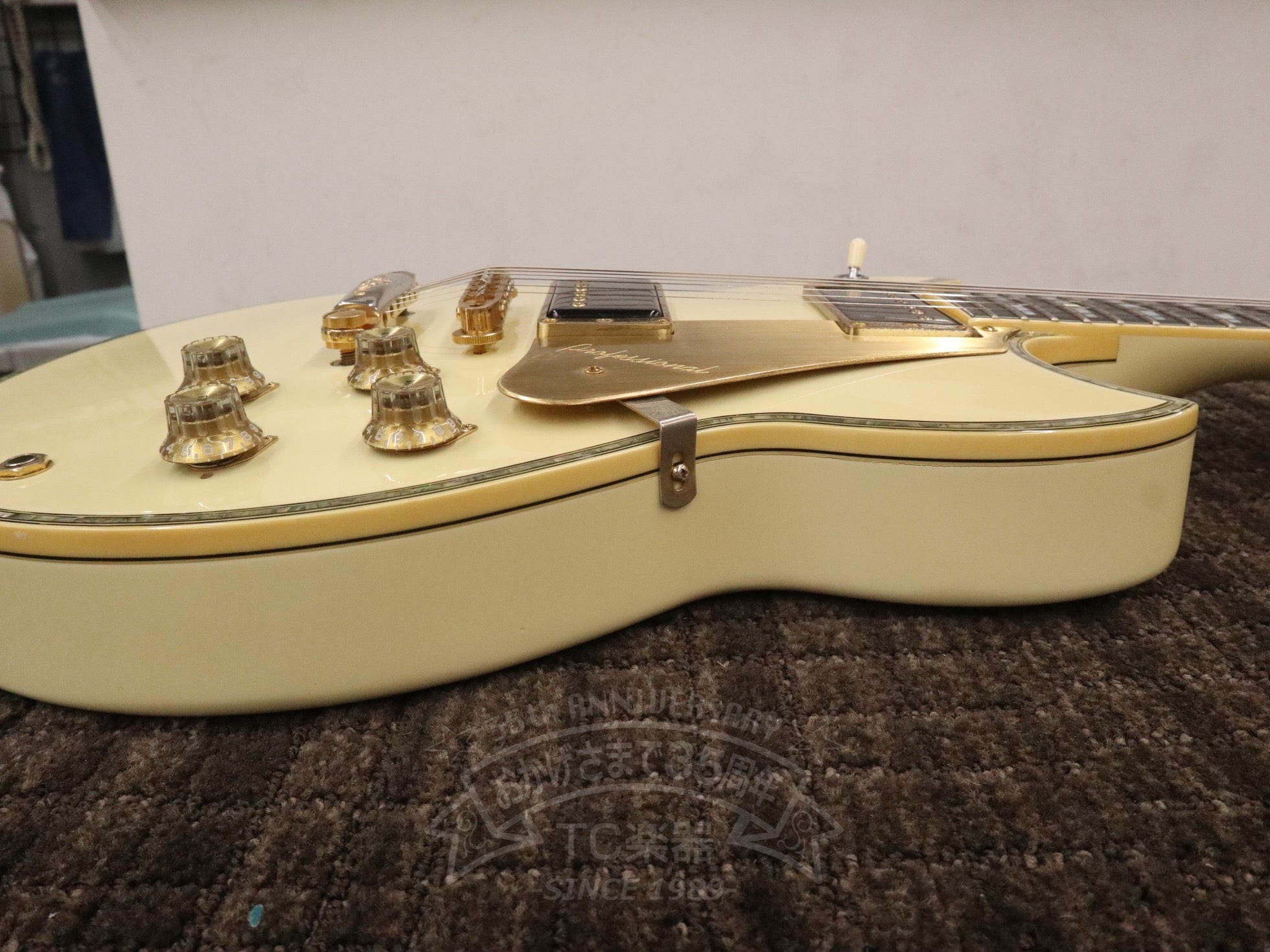 1984 SBG3000 Creamy White - TC楽器 - TCGAKKI