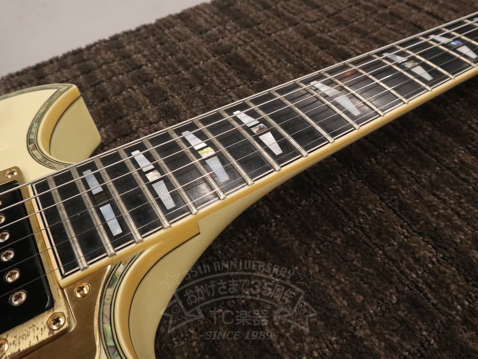 1984 SBG3000 Creamy White - TC楽器 - TCGAKKI