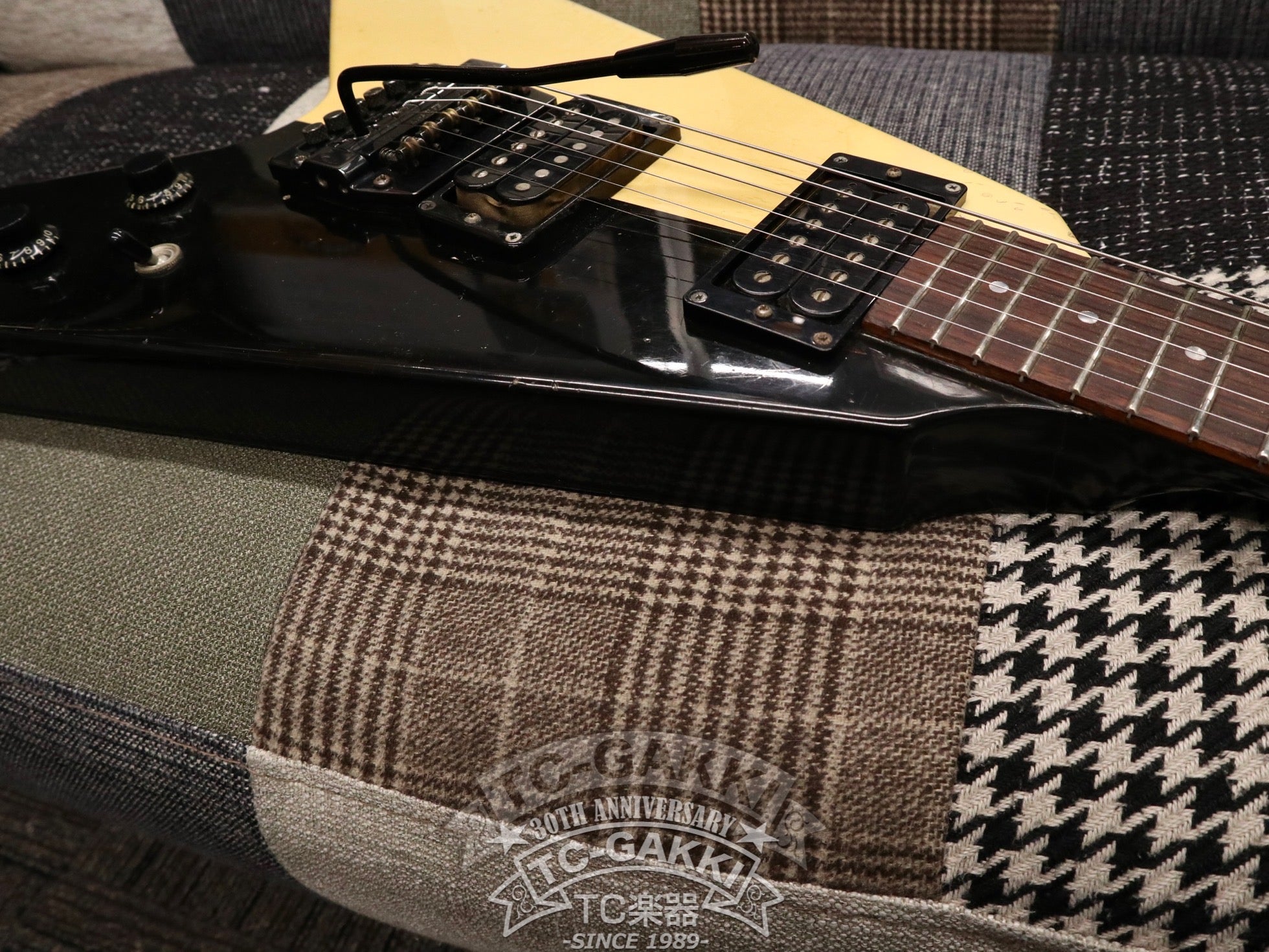 1985 Custom Shop Edition Rudolf Schenker Flyng V - TC楽器 - TCGAKKI