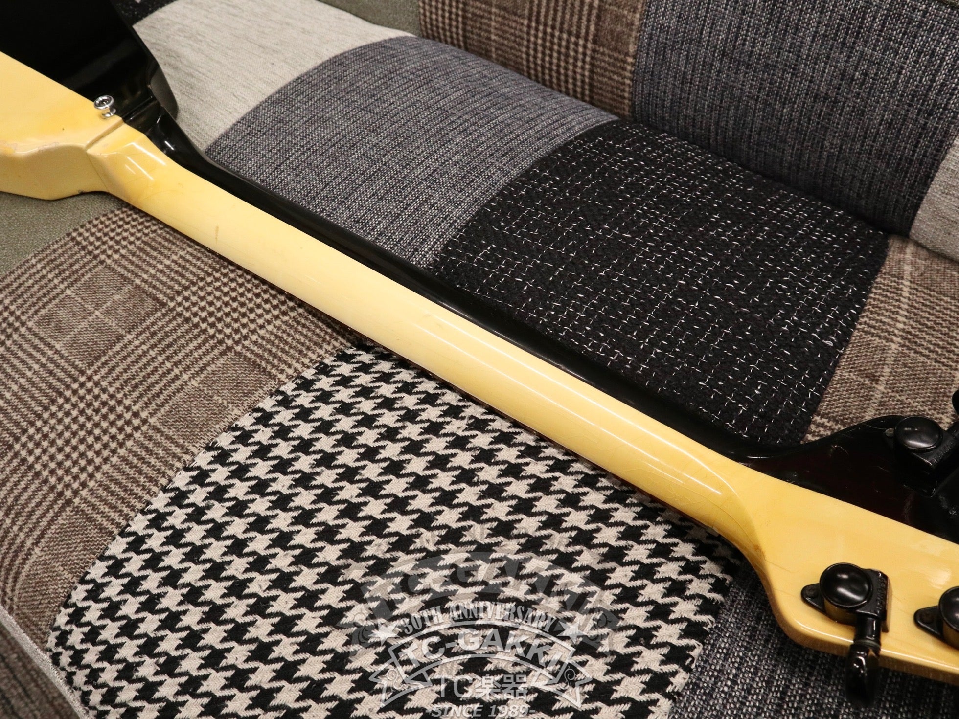 1985 Custom Shop Edition Rudolf Schenker Flyng V - TC楽器 - TCGAKKI