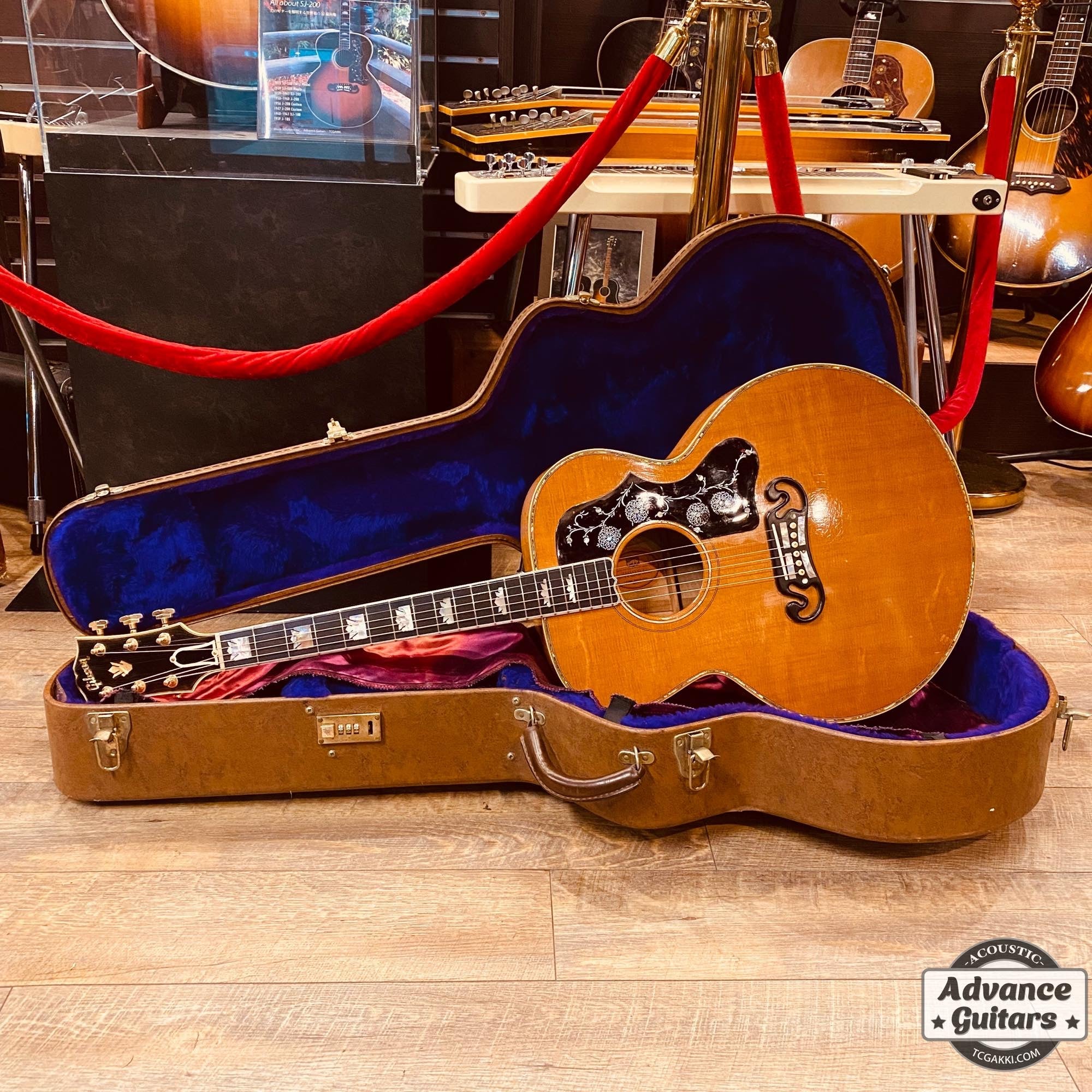 1995年製 J - 200 Deluxe Maple - TC楽器 - TCGAKKI