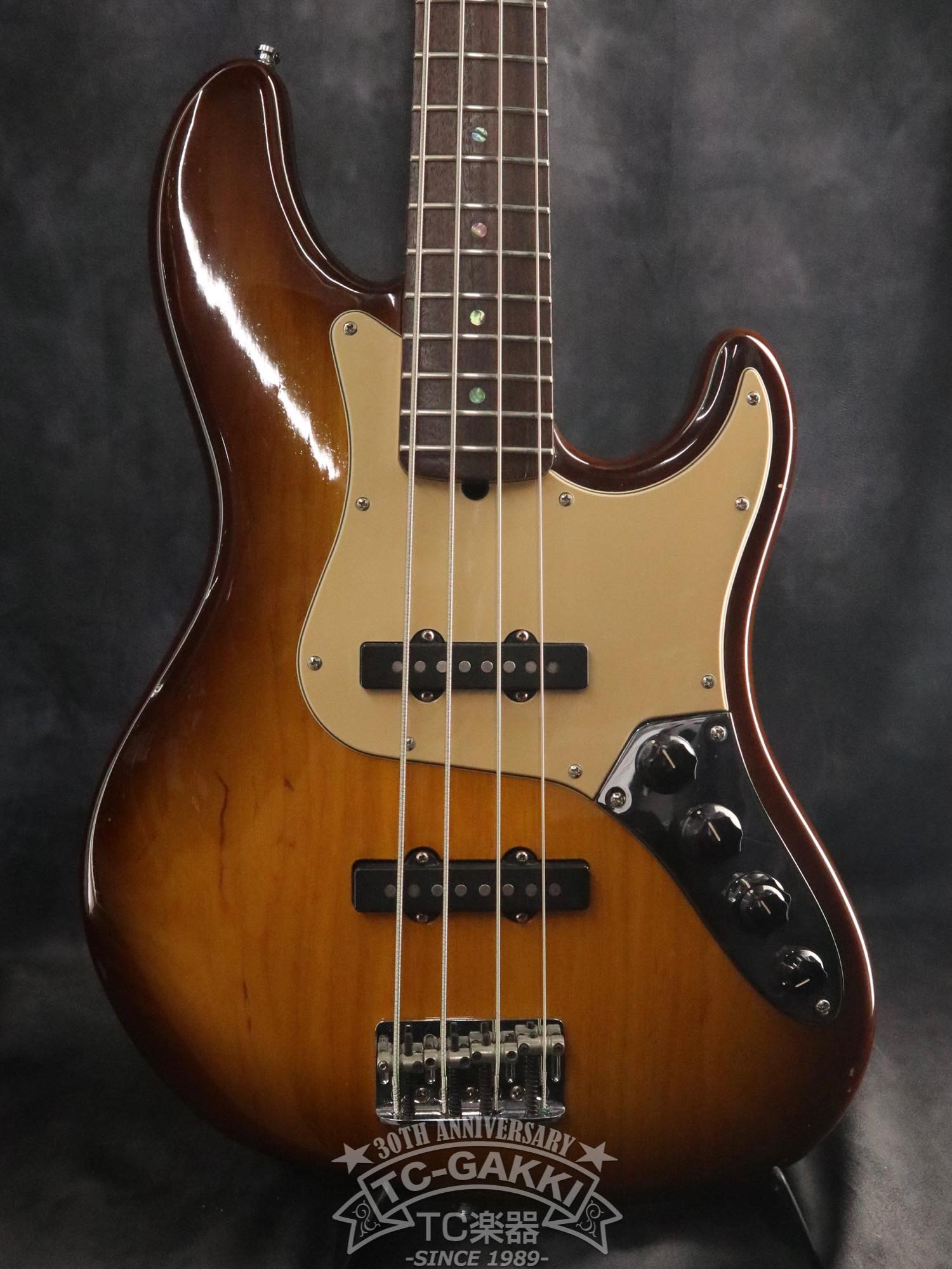 2004 American Deluxe Jazz Bass - TC楽器 - TCGAKKI