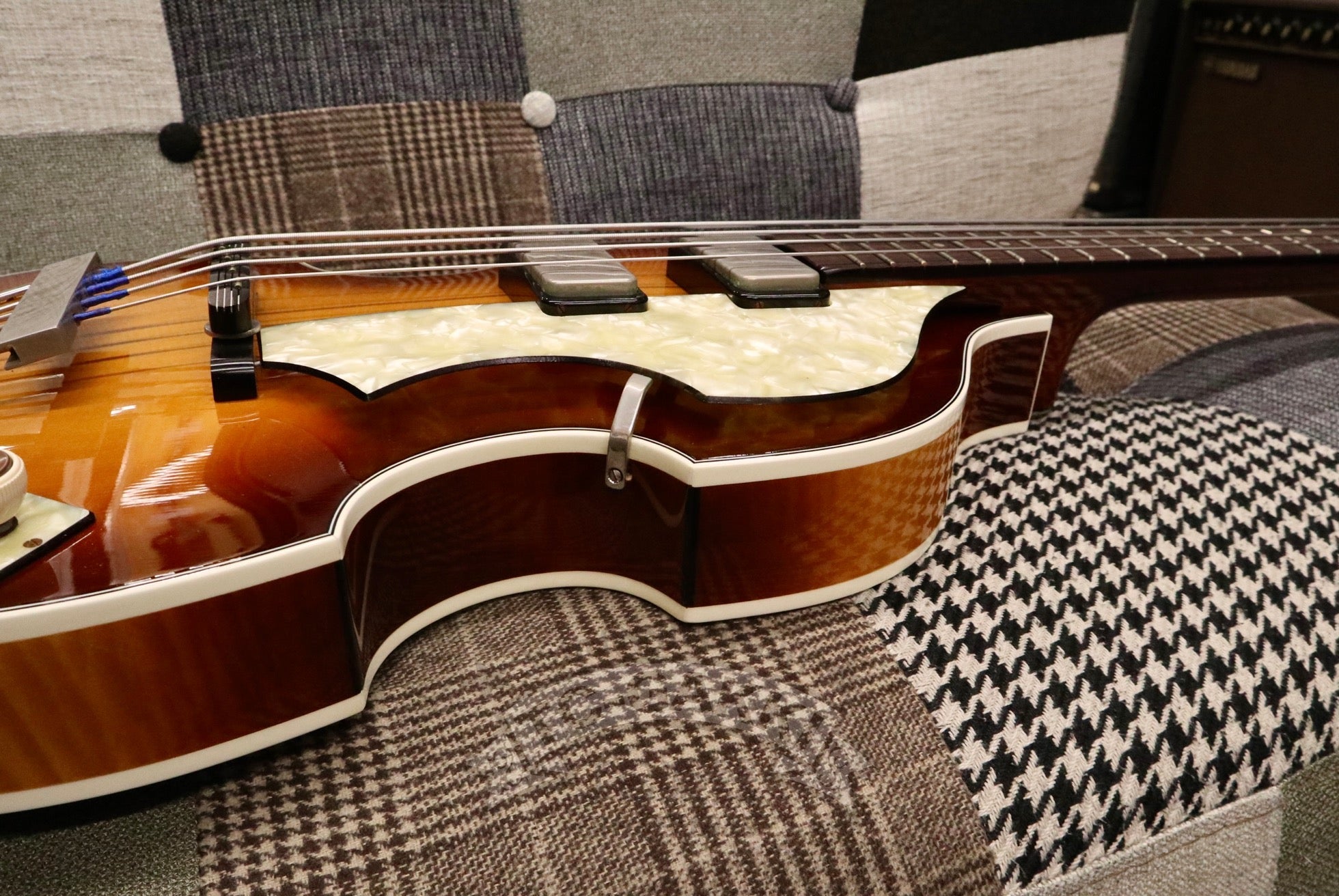 2012 125th Anniversary Vintage 61 Cavern - TC楽器 - TCGAKKI