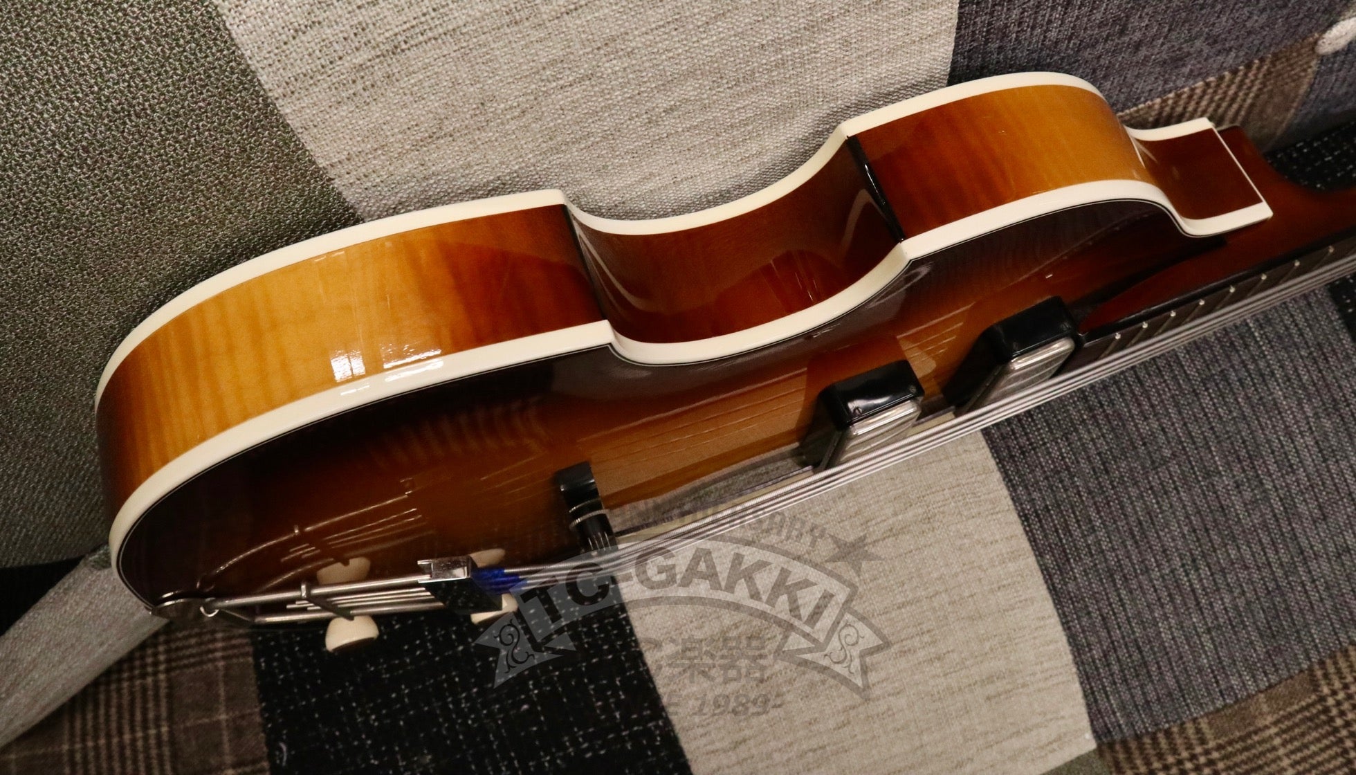 2012 125th Anniversary Vintage 61 Cavern - TC楽器 - TCGAKKI