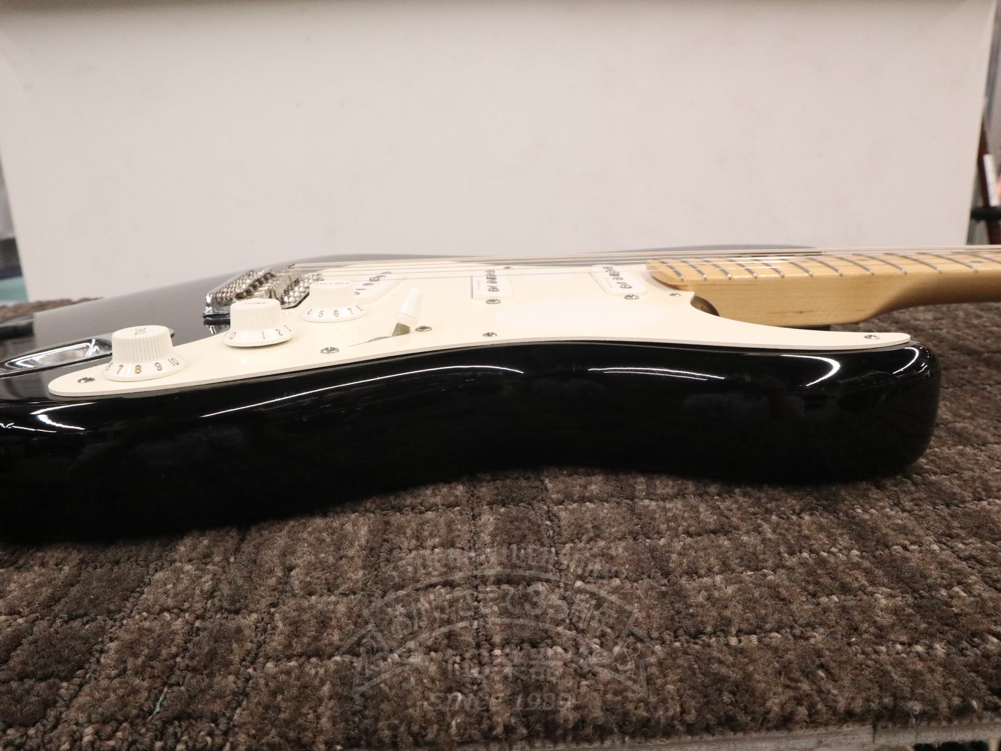 2015 Eric Clapton Stratocaster “Blackie” - TC楽器 - TCGAKKI