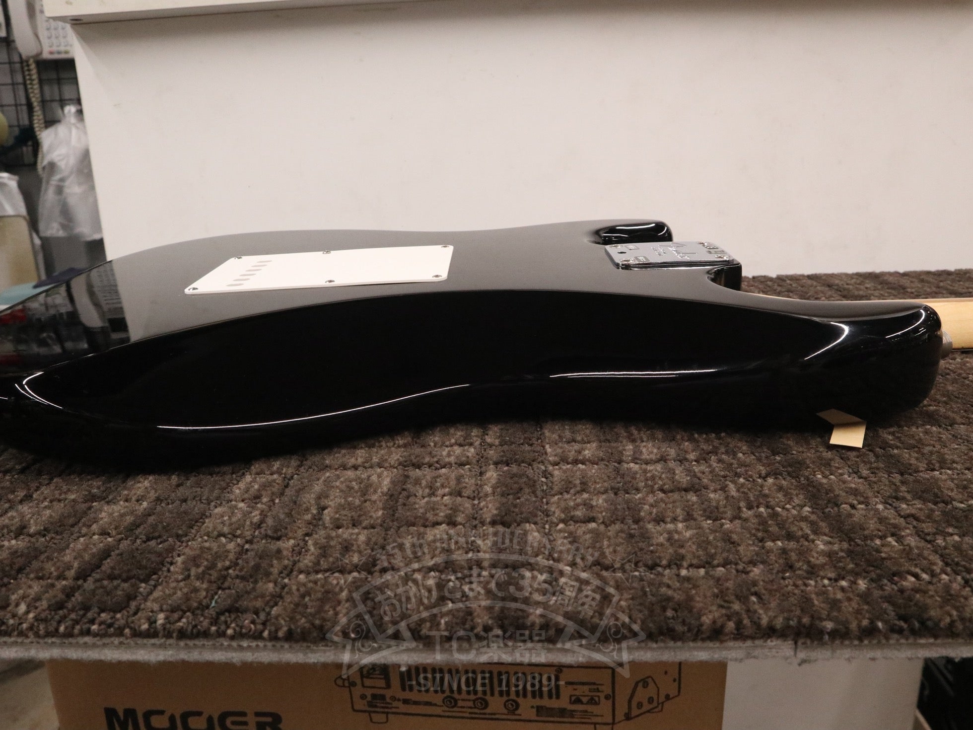 2015 Eric Clapton Stratocaster “Blackie” - TC楽器 - TCGAKKI