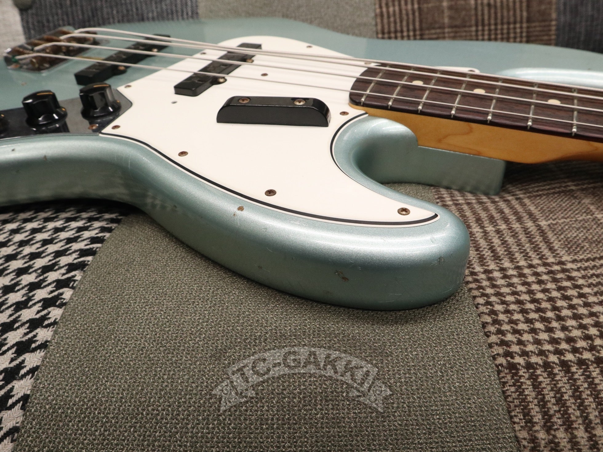 2020 ’62 Jazz Bass Journeyman Relic - TC楽器 - TCGAKKI