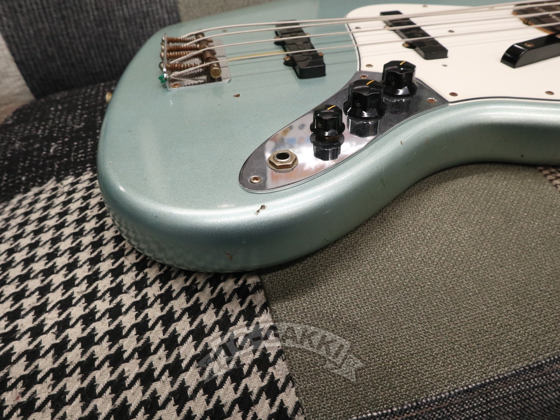 2020 ’62 Jazz Bass Journeyman Relic - TC楽器 - TCGAKKI