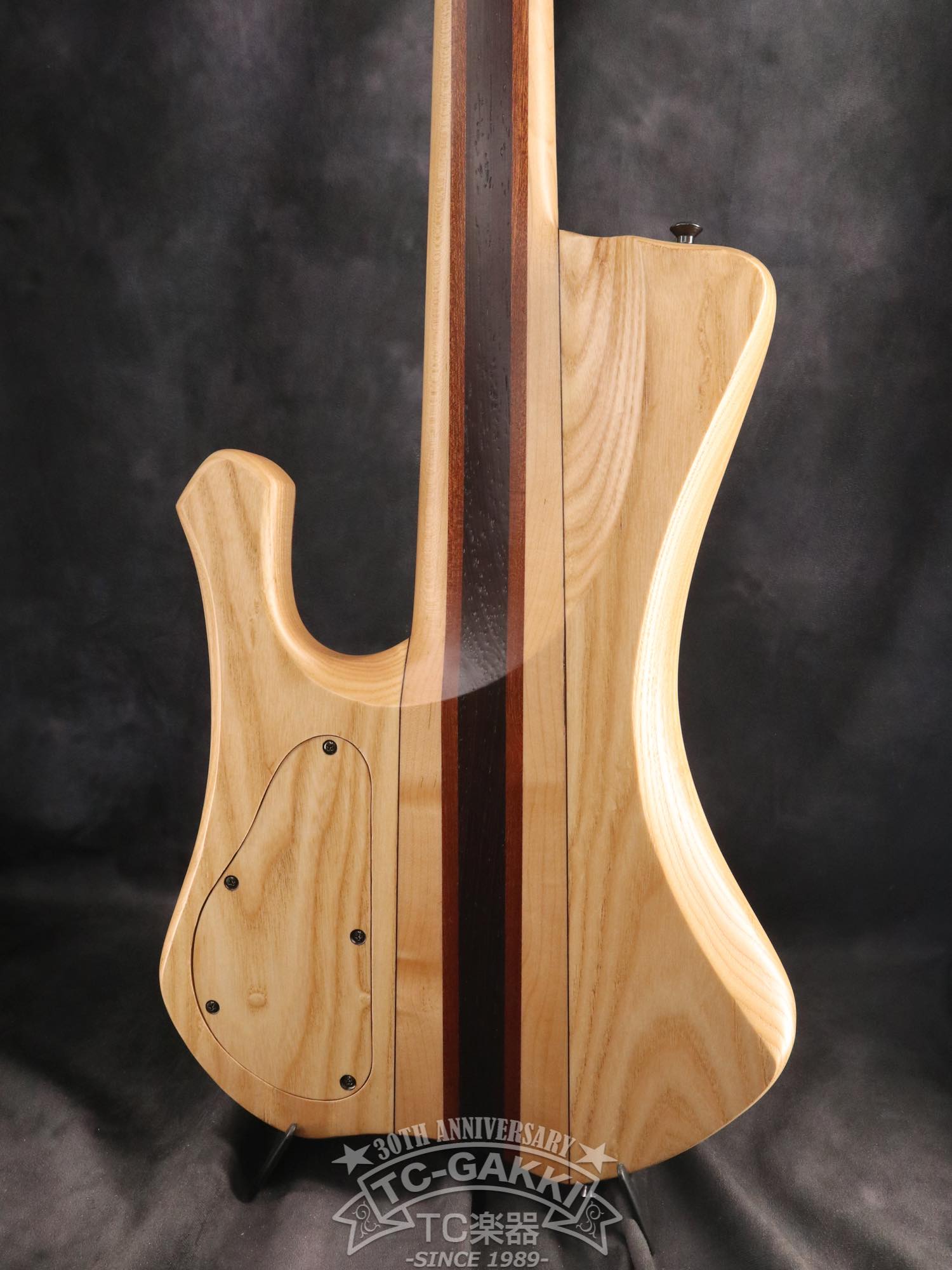 2024 Extreman headless natural quilted 5 - TC楽器 - TCGAKKI