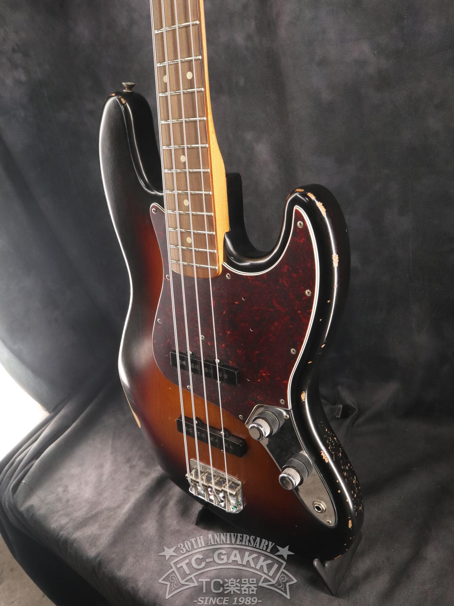 60th Anniversary Road Worn Jazz Bass - TC楽器 - TCGAKKI