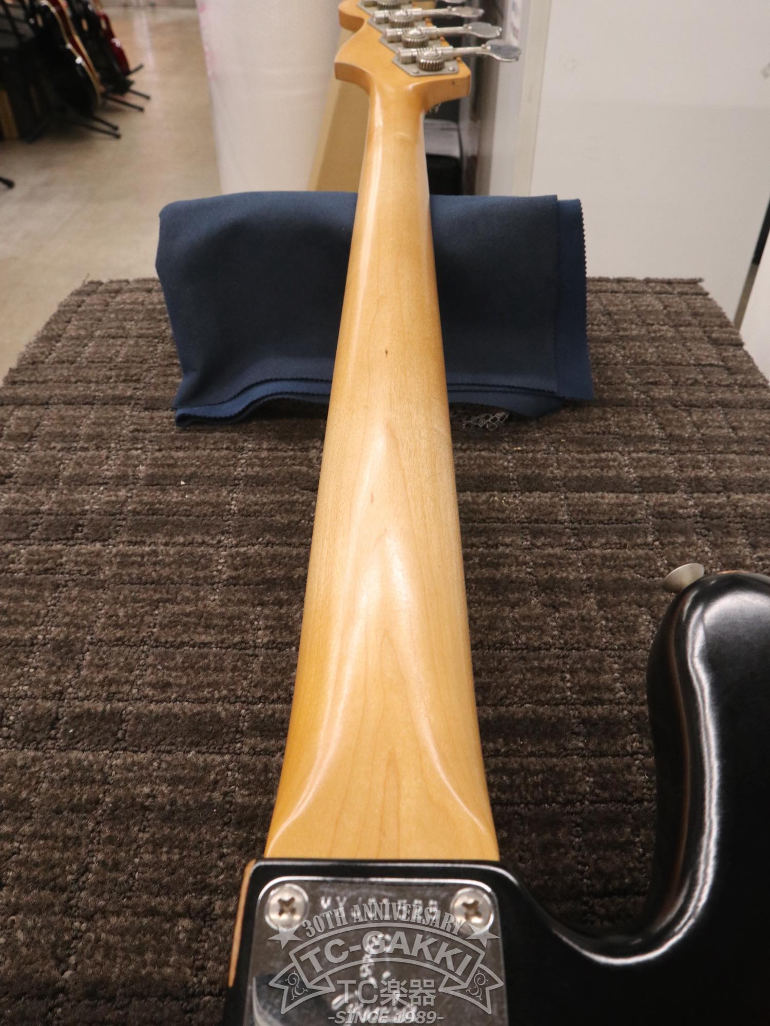 60th Anniversary Road Worn Jazz Bass - TC楽器 - TCGAKKI