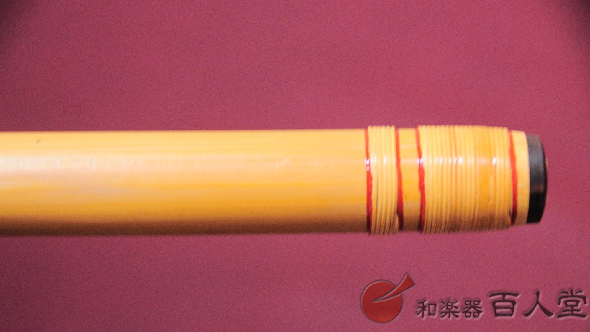 MIYAMOTO Unosuke Shinobue (shinobue), Marugu (flauta de afinación/ flauta cantante), tres afinaciones, bambú blanco, tenjimaki.