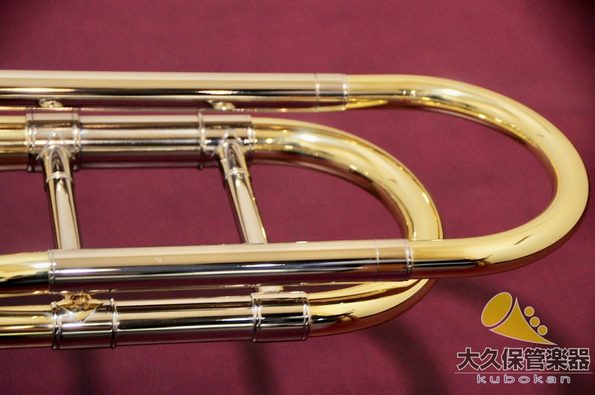 Antoine Courtois: Antoine Curtois (FRA) AC420MBH-1 Challenger II Taizen Tener Bus Trombone