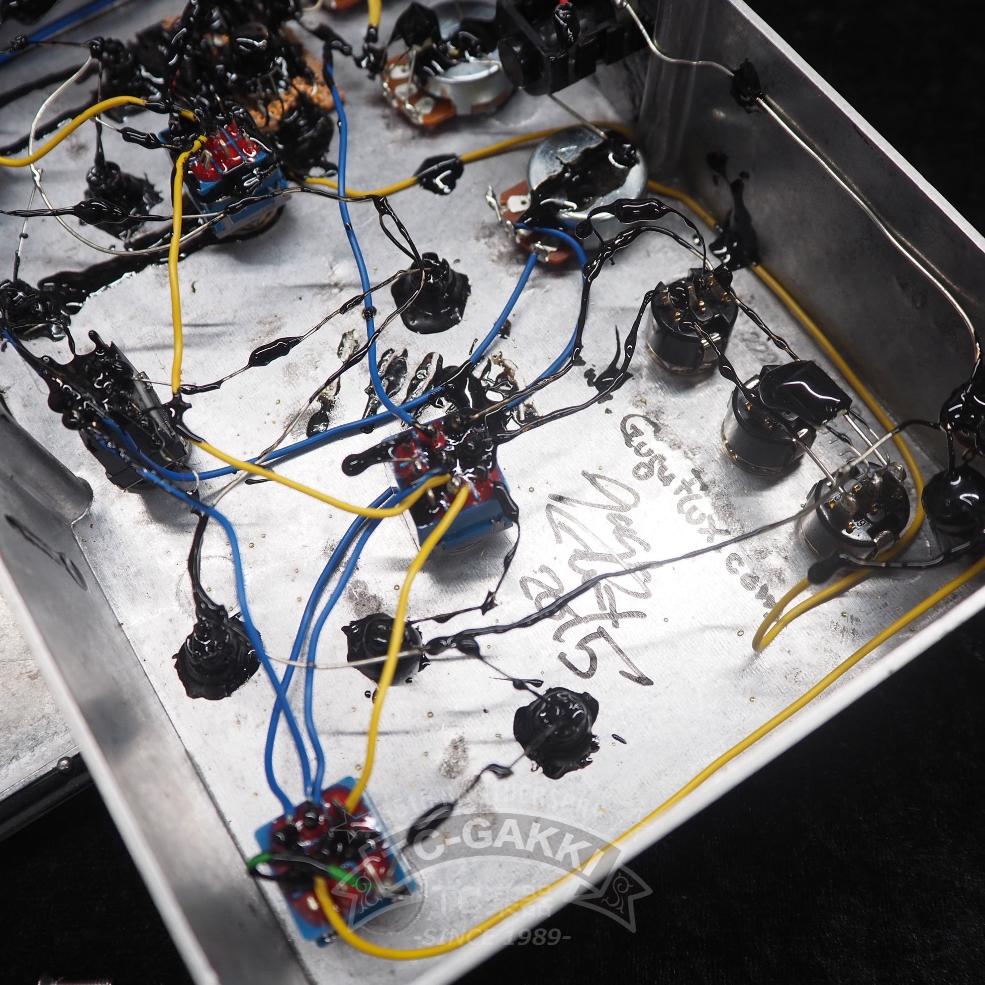 Gugu Flux/Fluxmachines OSCILLA7