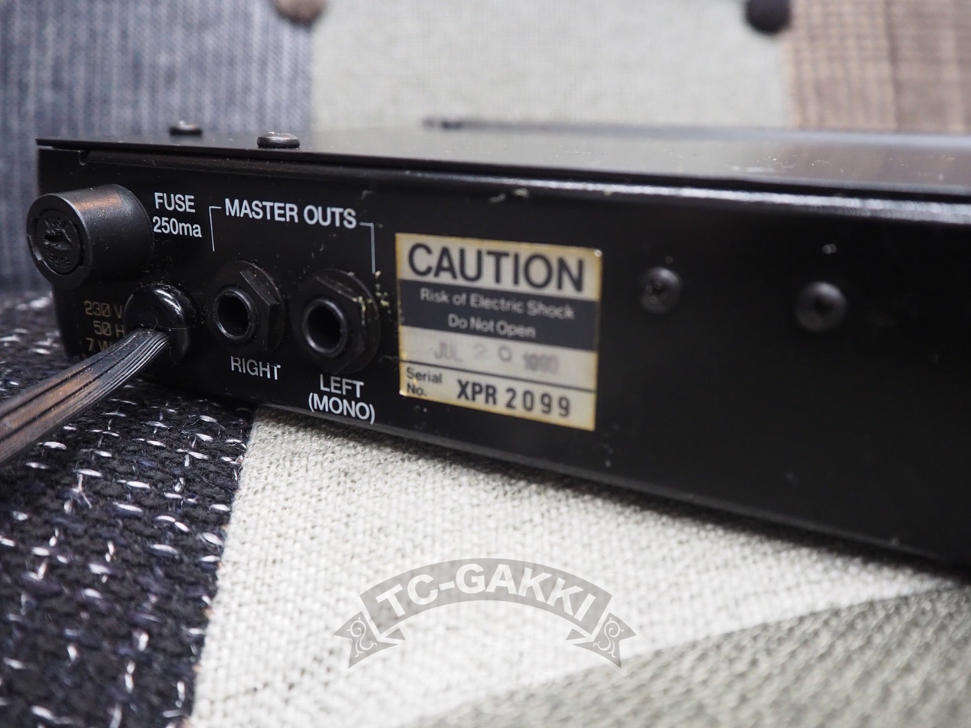 ROCKMAN XPR MIDI PROGRAMMABLE STEREO MULTIPROCESSOR MODEL100