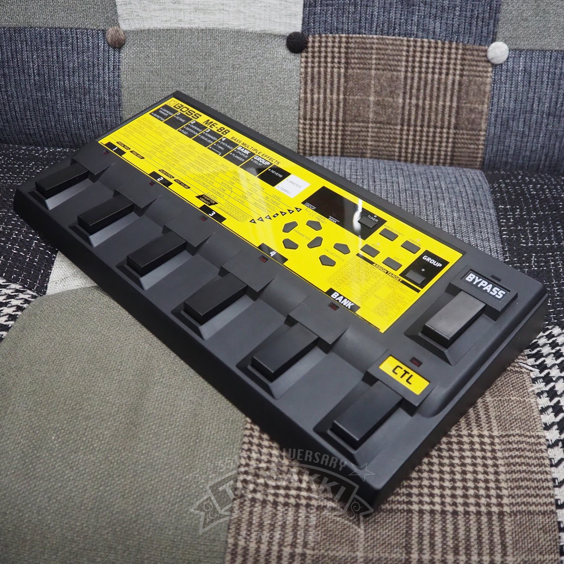 BOSS ME-8B GUITAR MULTIPLE EFFECTS