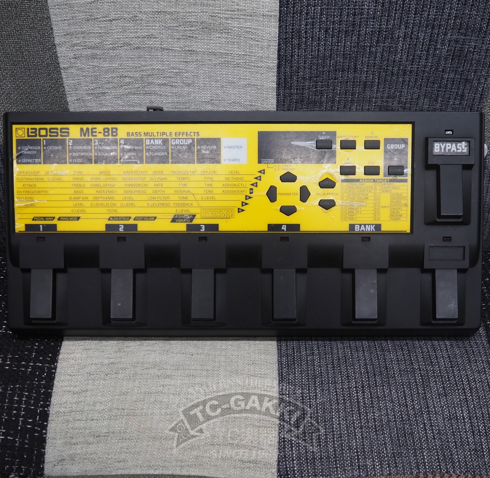 BOSS ME-8B GUITAR MULTIPLE EFFECTS