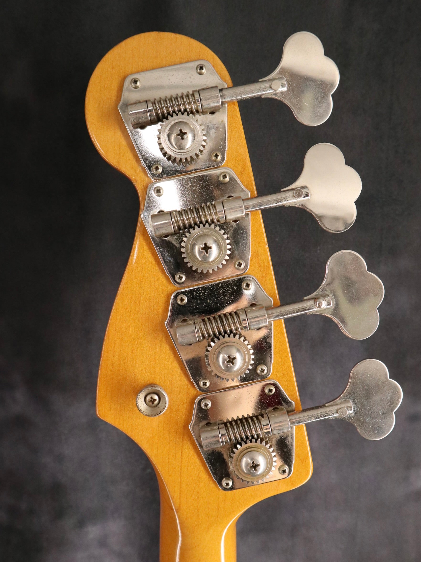 1995 Fender USA American Vintage ‘62 Jazz Bass Stack Knob