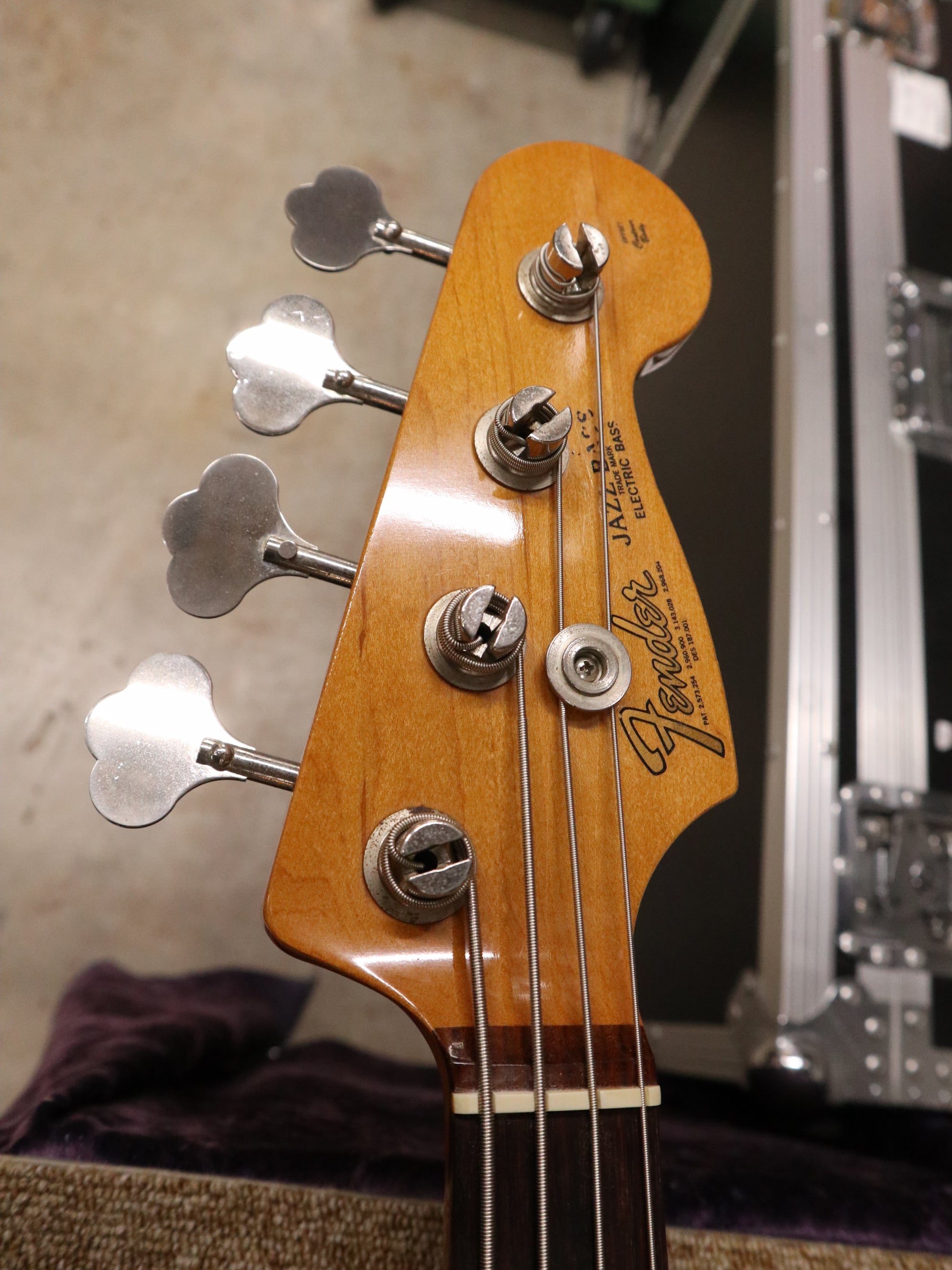 1995 Fender USA American Vintage ‘62 Jazz Bass Stack Knob