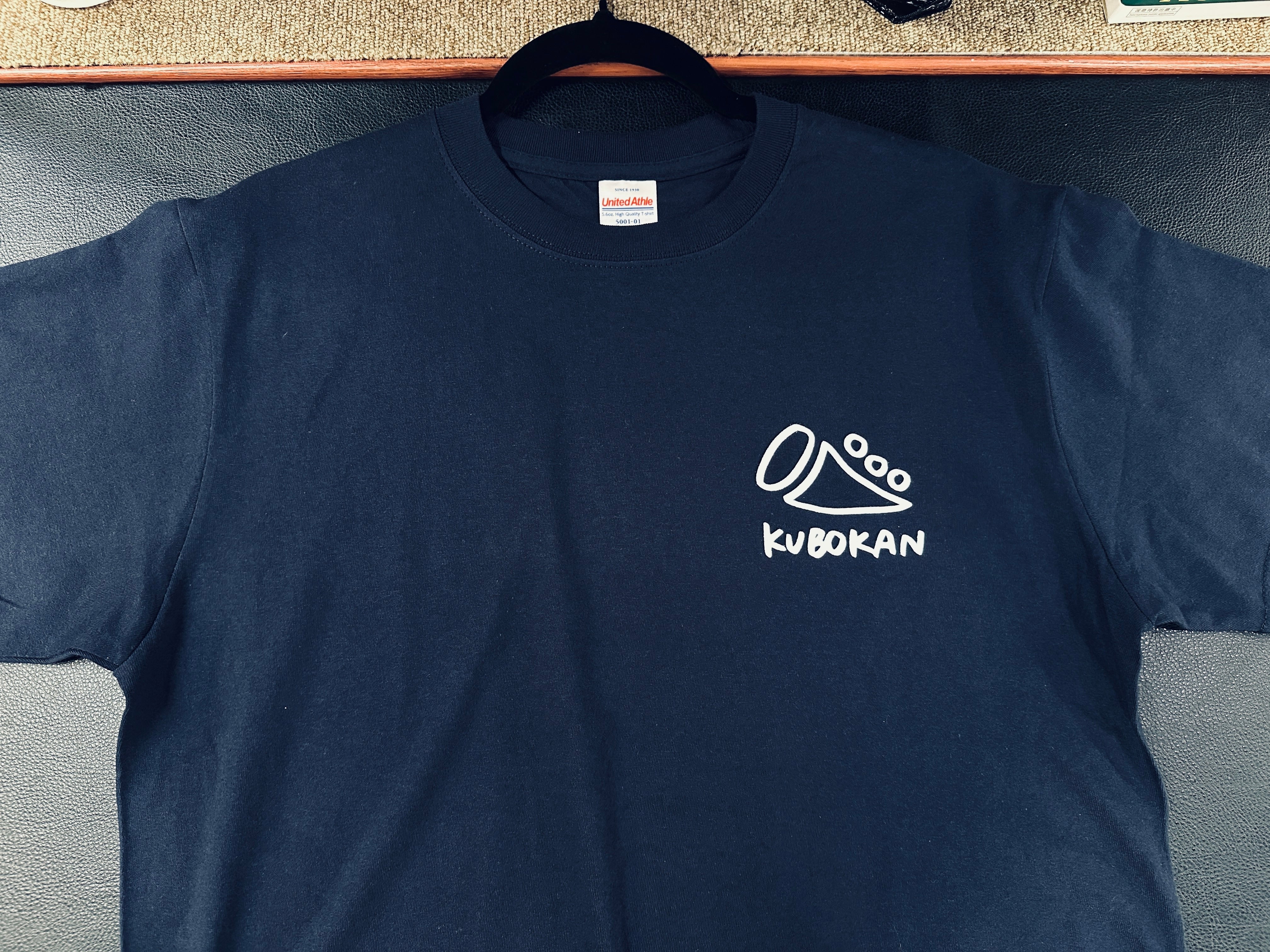 Camiseta original de TC Instruments «Kubokan Logo»