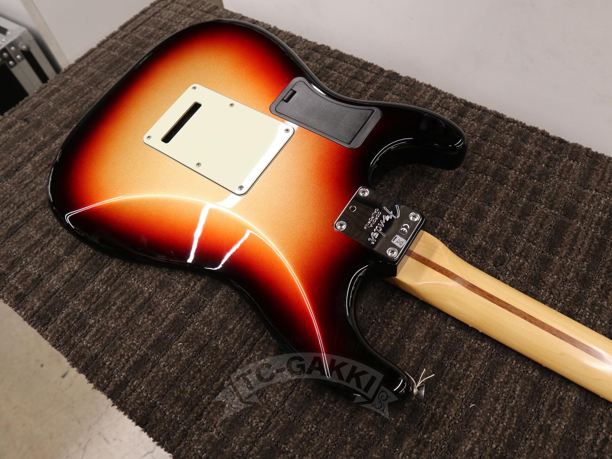 American Deluxe Stratocaster Plus HSS - TC楽器 - TCGAKKI