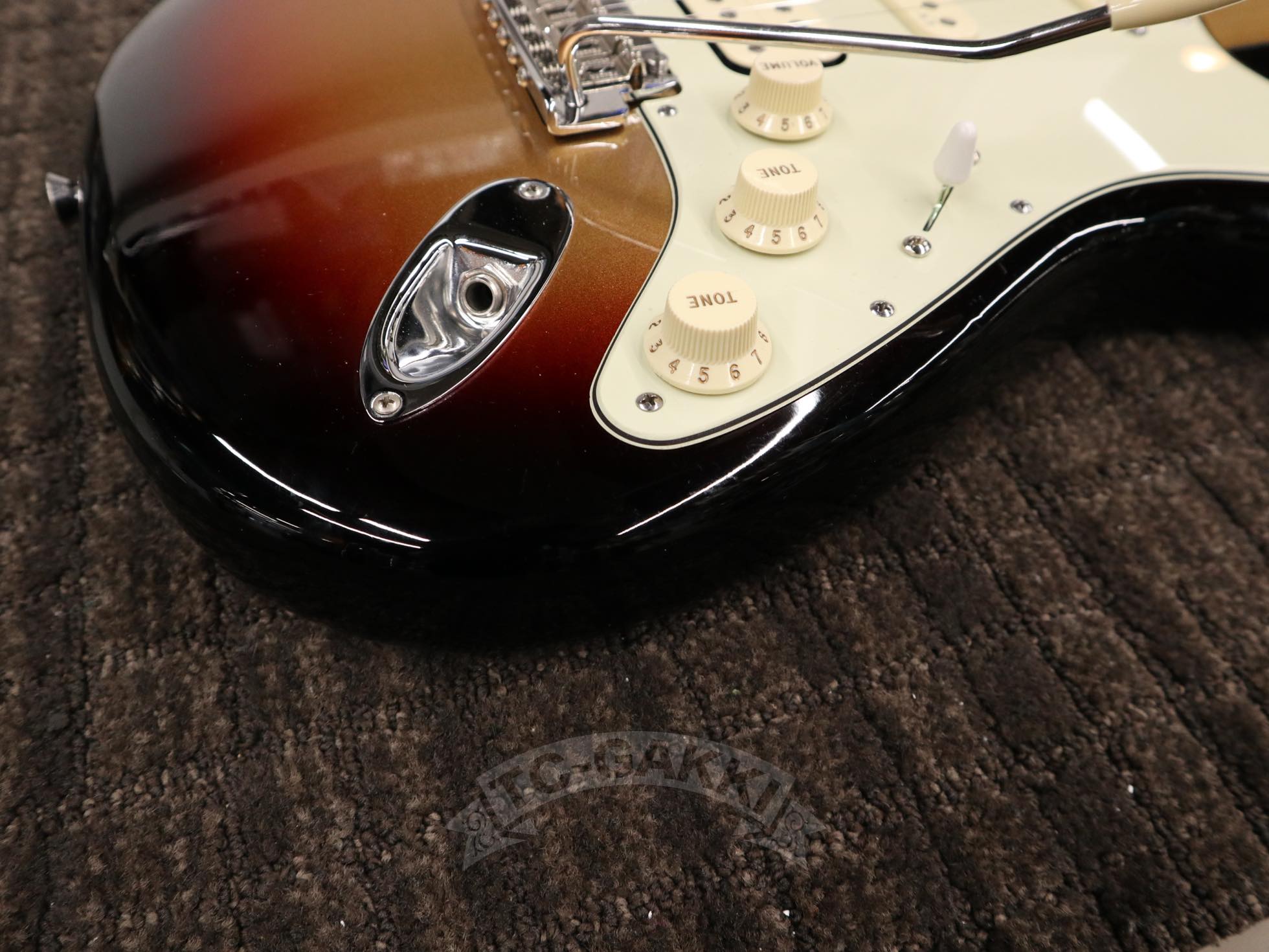American Deluxe Stratocaster Plus HSS - TC楽器 - TCGAKKI