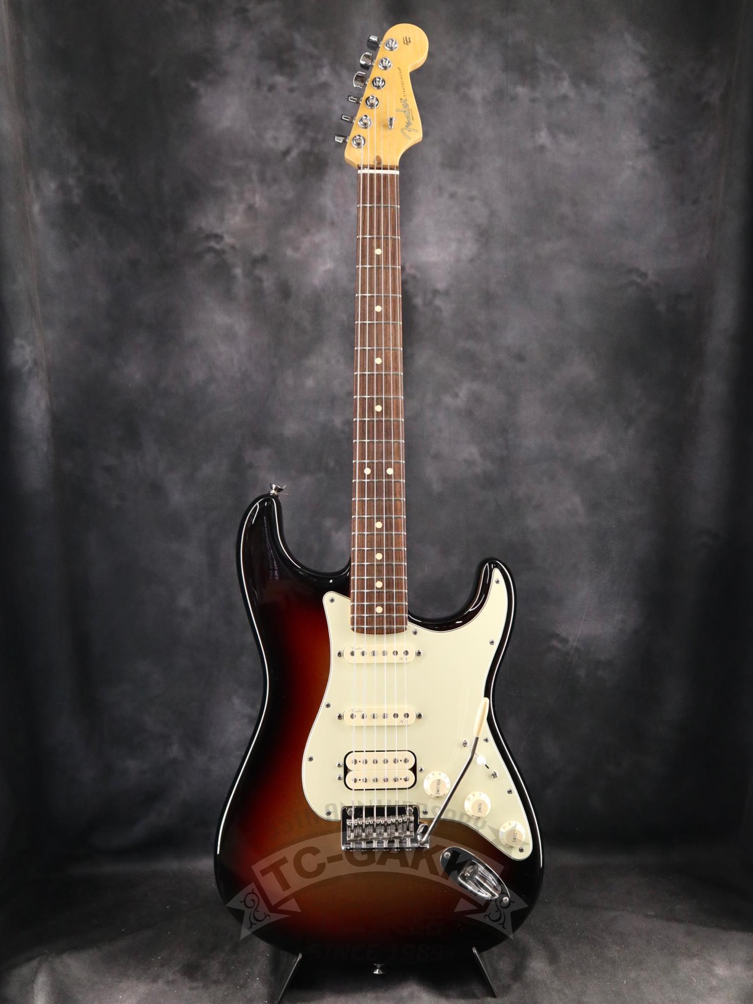 American Deluxe Stratocaster Plus HSS - TC楽器 - TCGAKKI