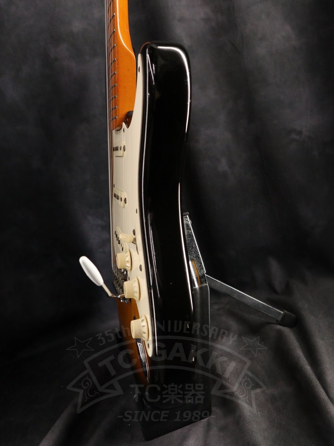 American Vintage '57 Stratocaster - TC楽器 - TCGAKKI