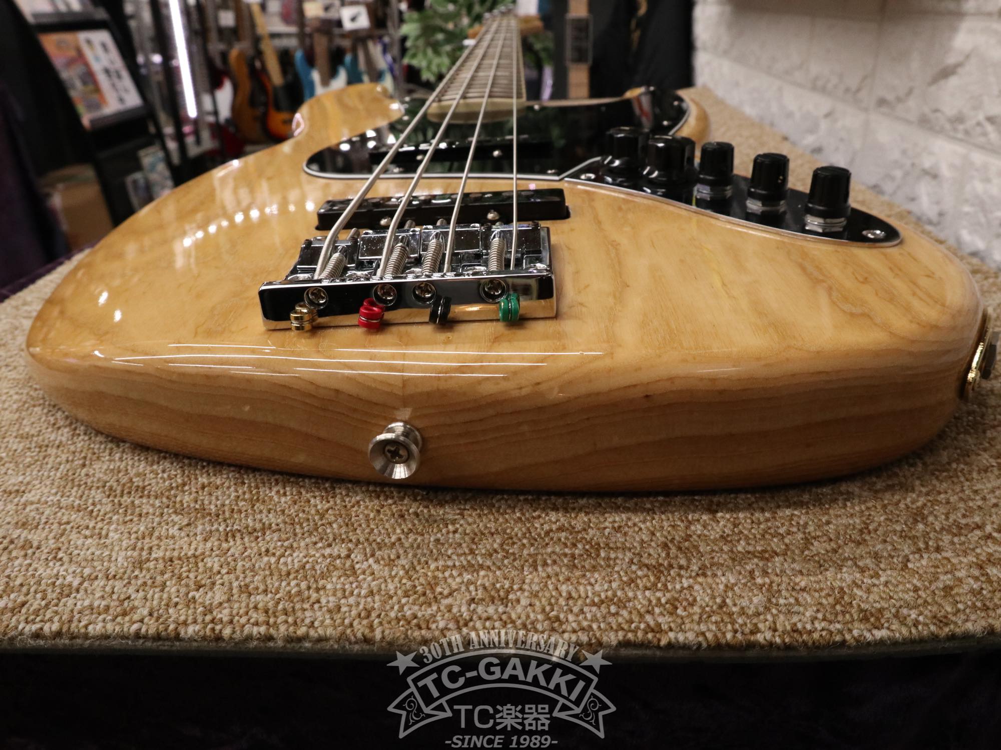 American Vintage '75 Jazz Bass Mod. - TC楽器 - TCGAKKI