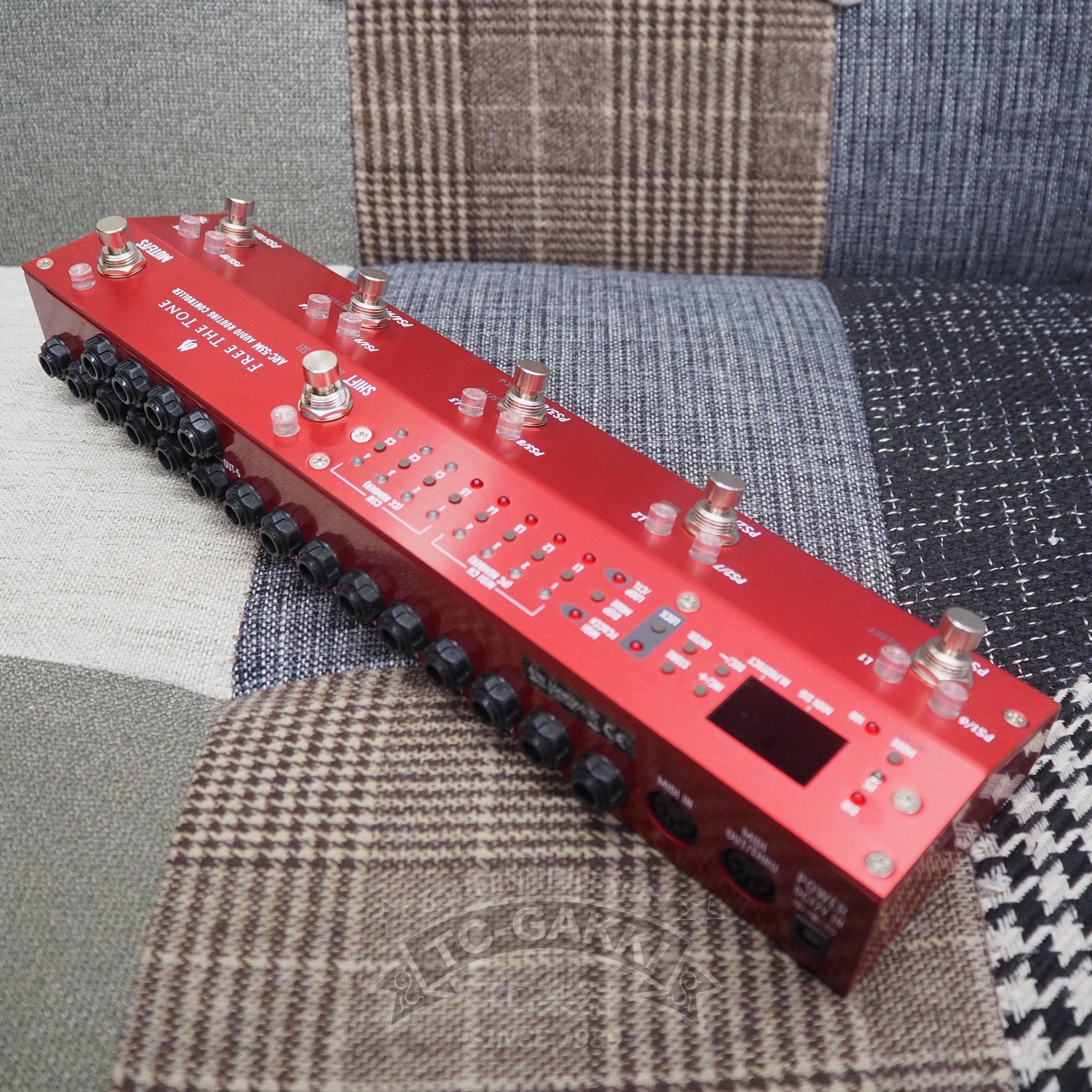 ARC - 53M AUDIO ROUTING CONTROLLER (Red) - TC楽器 - TCGAKKI