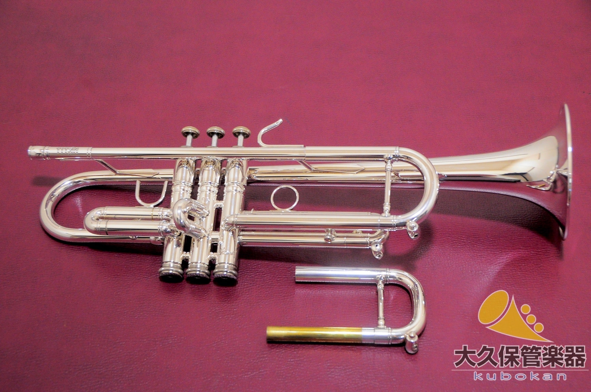 トランペット ストンビ DA32S “TITÁN” B♭管トランペット