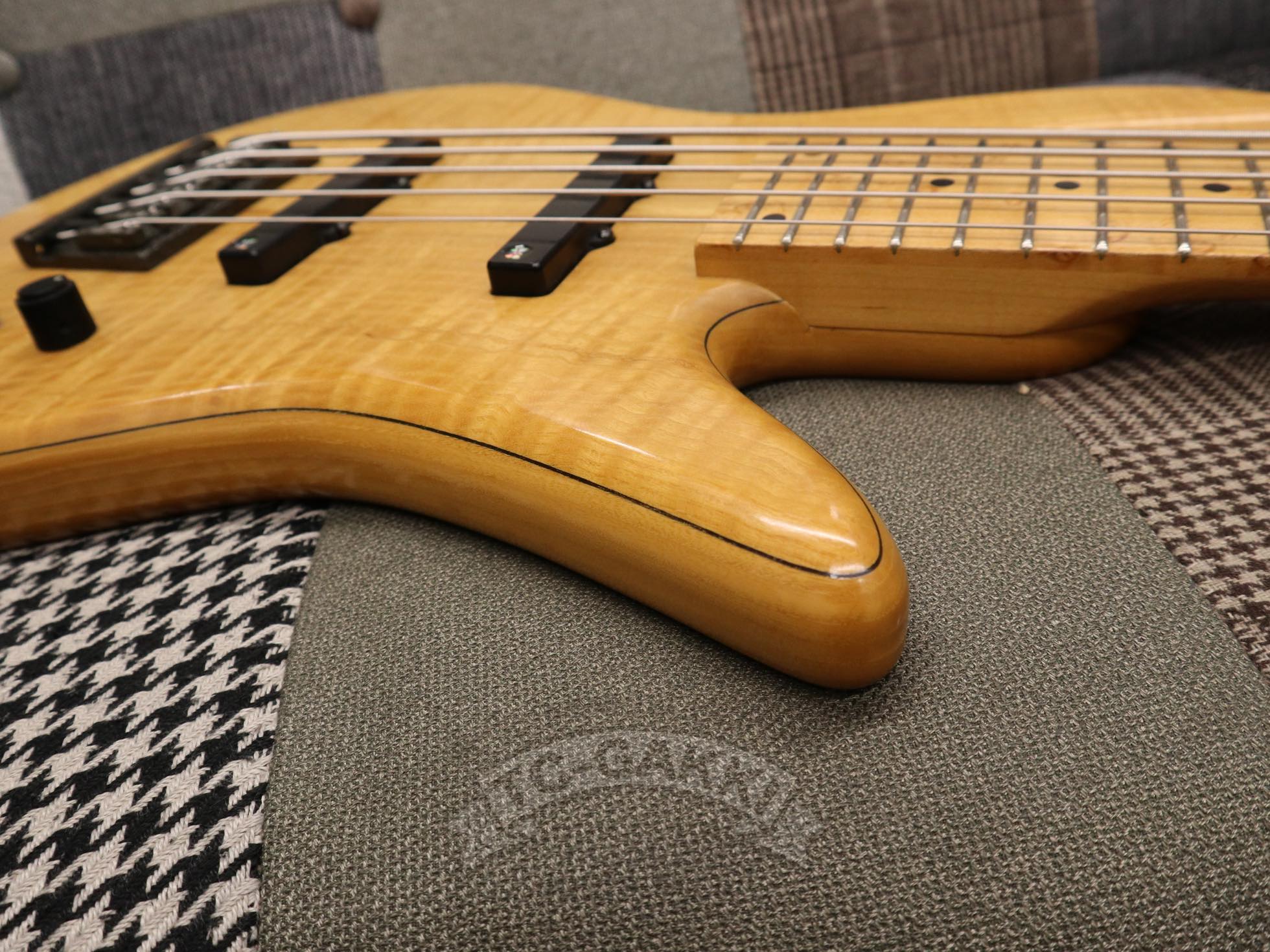 Emperor 5st Bolt - on - TC楽器 - TCGAKKI