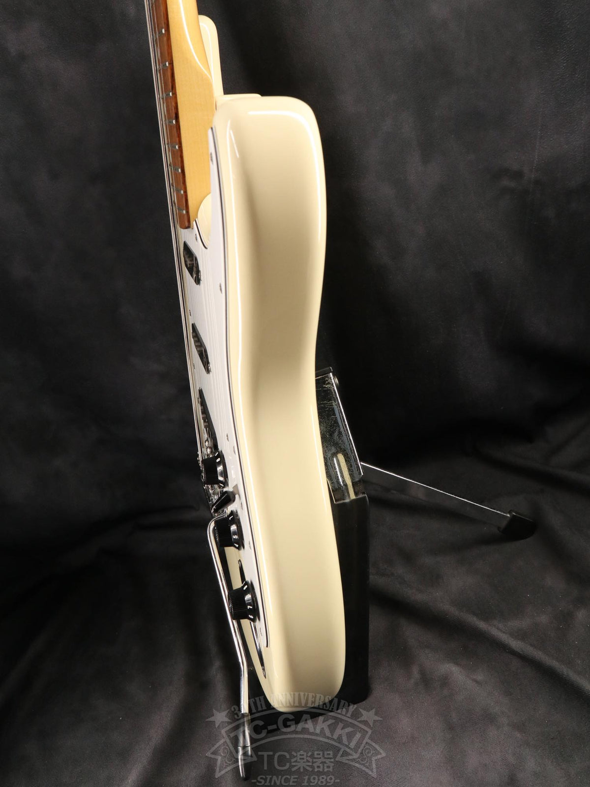 Fender Japan ST72-66US - TC楽器 - TCGAKKI