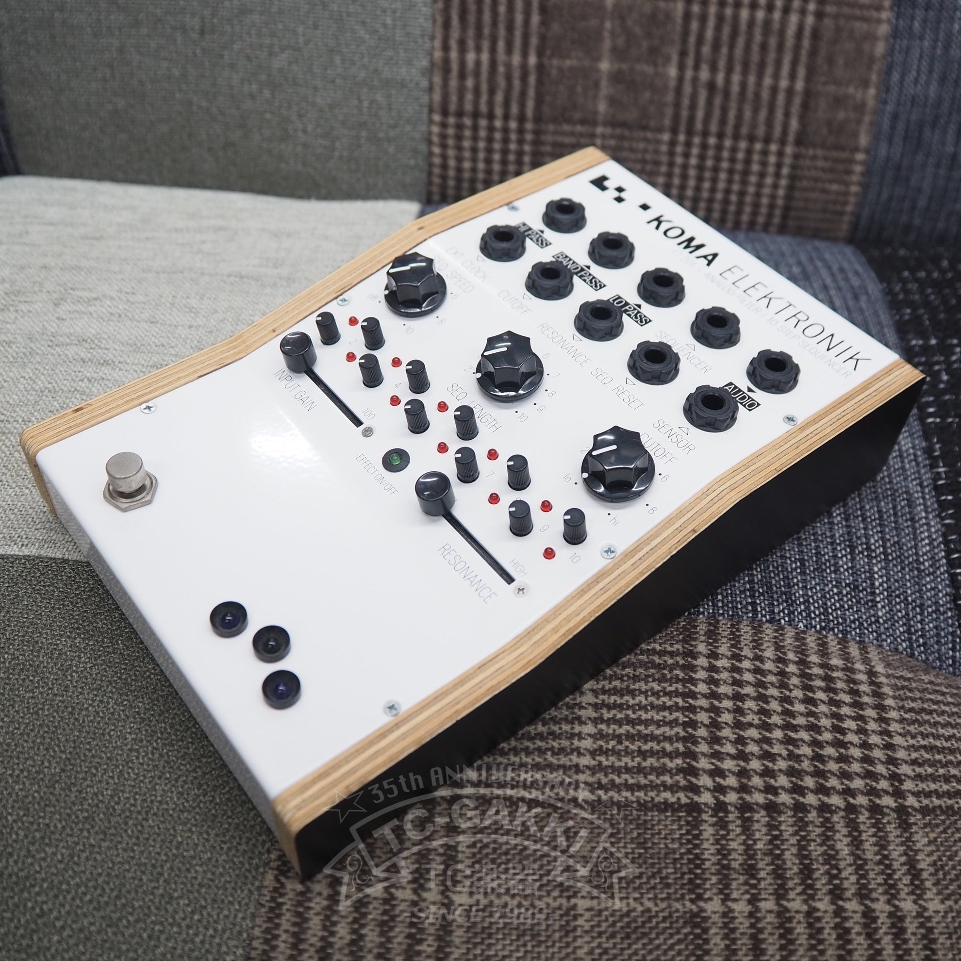 FT201 Analog State Variable Filter/10 Step Sequencer - TC楽器 - TCGAKKI