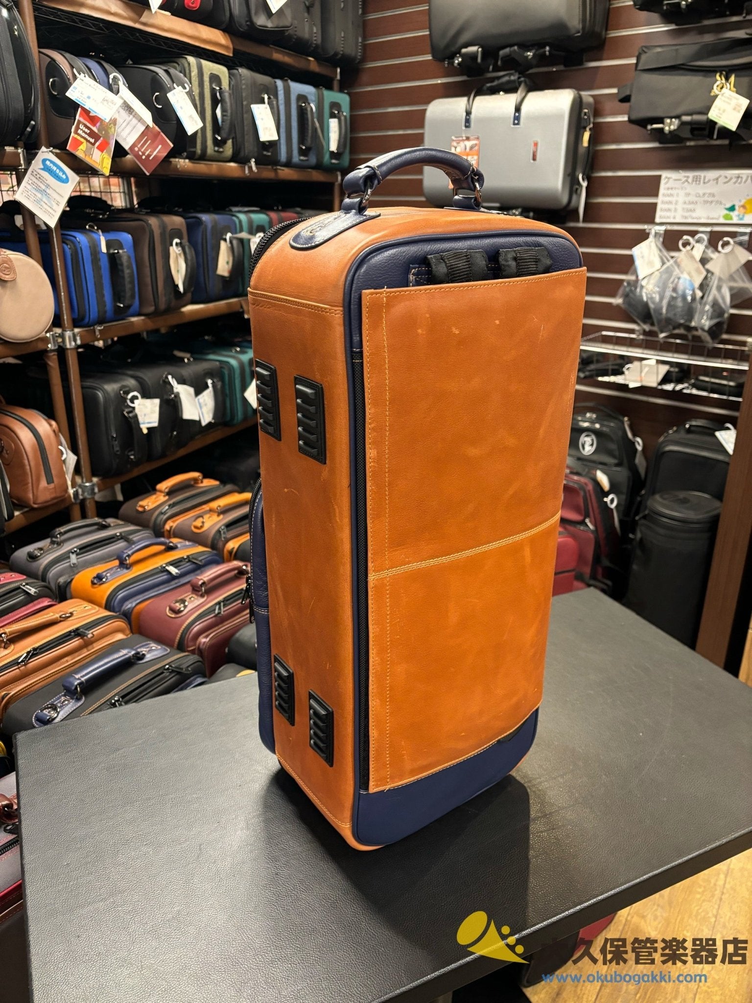 GARD BAGS【トランペット2本用】エリートシリーズ・レザー(4 - ECLV - NB) - TC楽器 - TCGAKKI