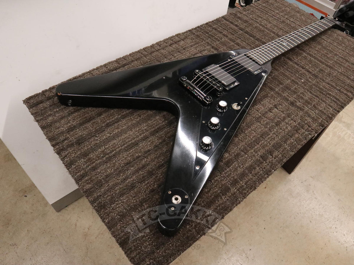 Gibson 2000 Flying V Gothic EMG Mod. - TC楽器 - TCGAKKI