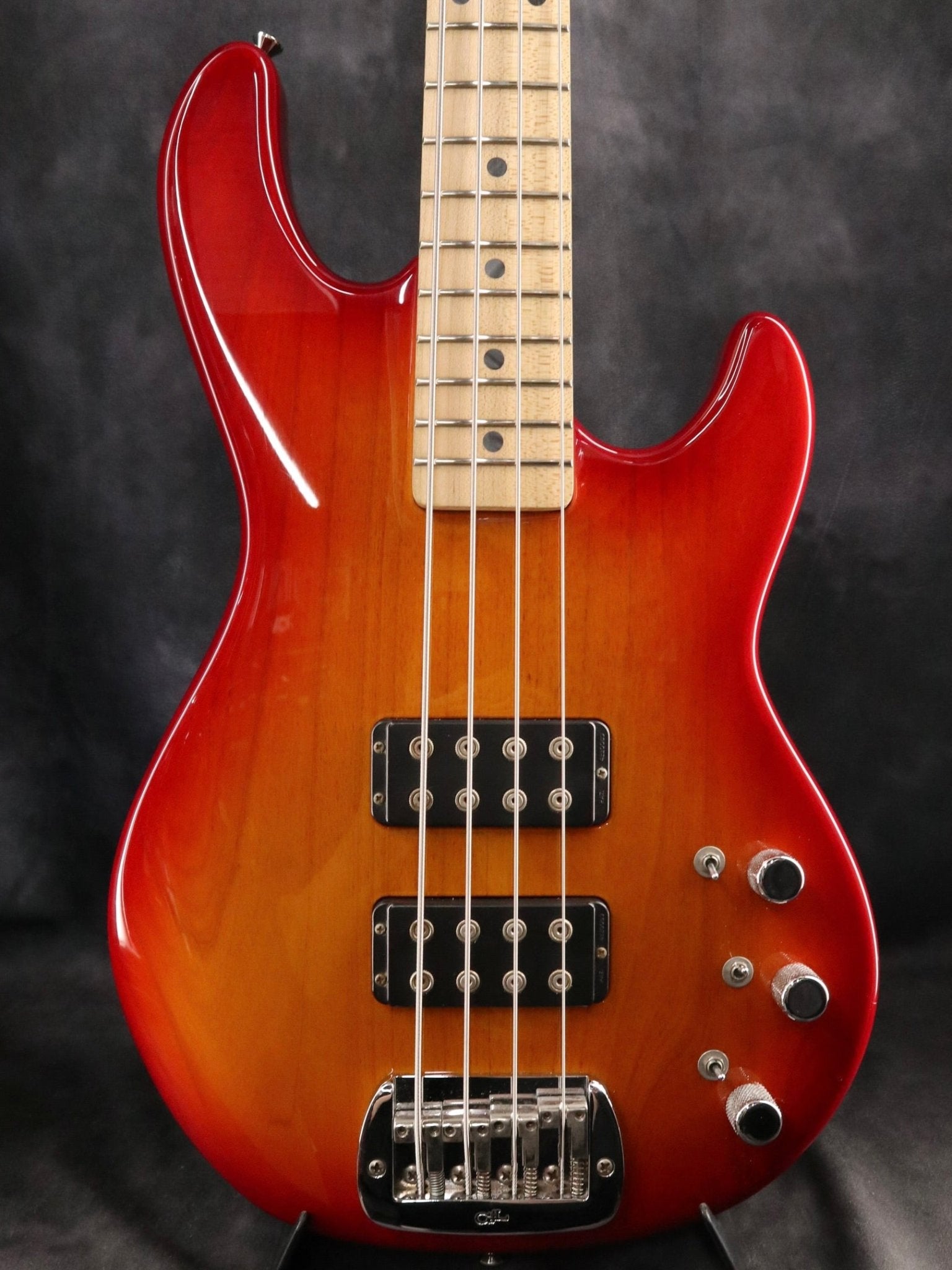 G&L 2003 L-2000