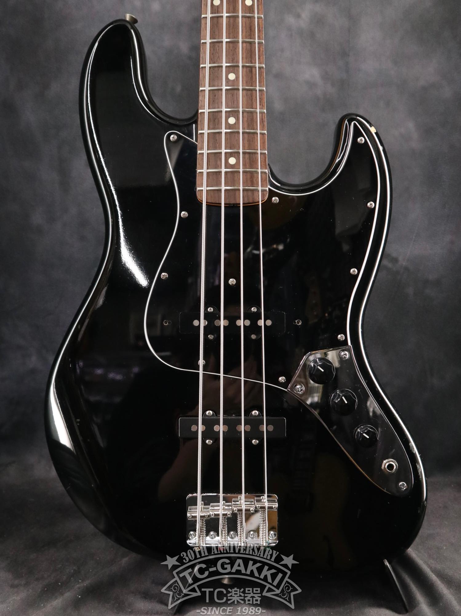 現状品 Fender JAPANのジャズベースボディでコンポーネント JAZZ BASS