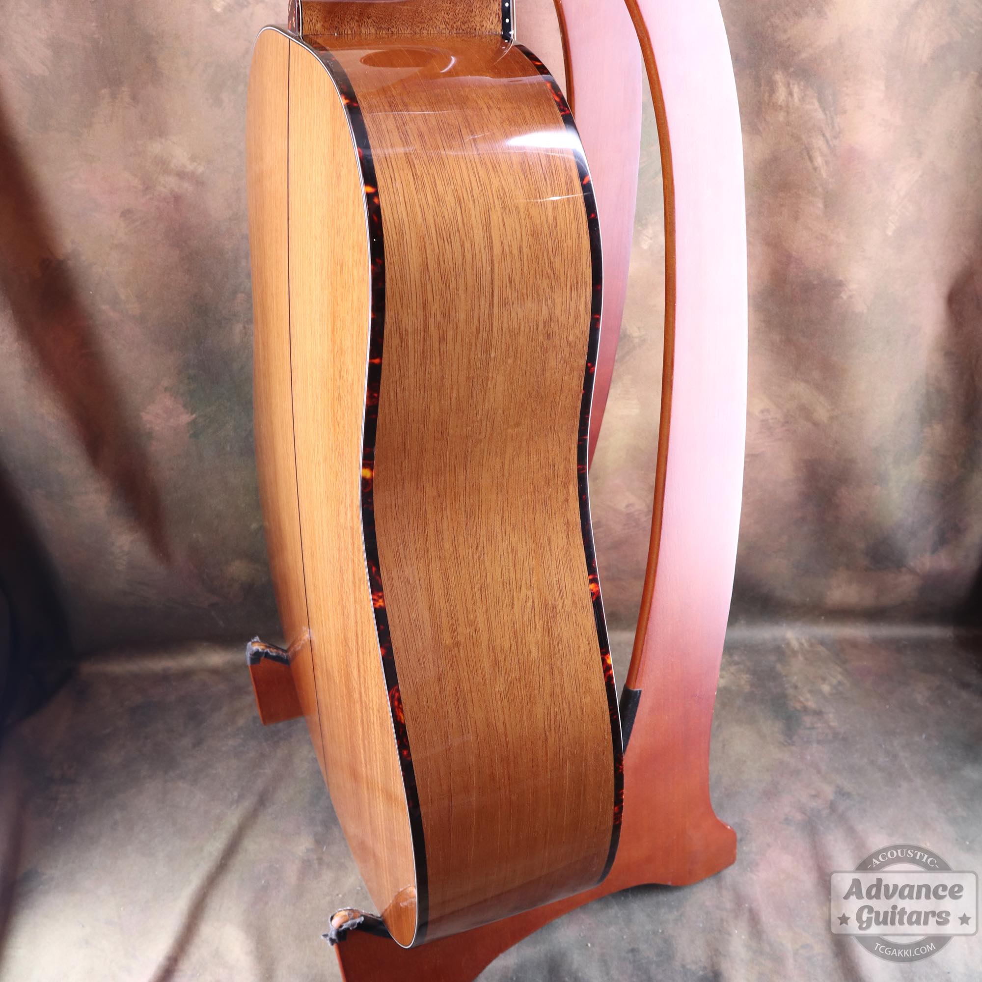 Mahogany Early Slope Shoulder Advance Guitars Signature Model - TC楽器 - TCGAKKI